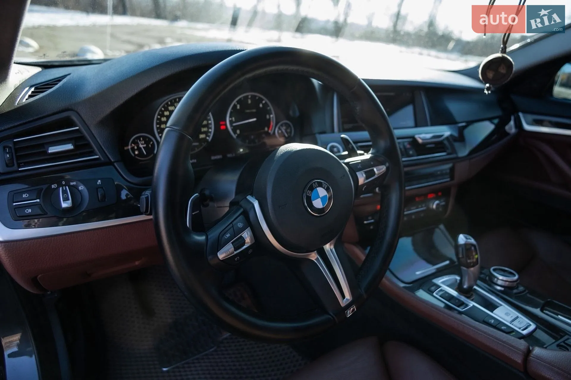 2012 BMW 5er - мініатюра 3