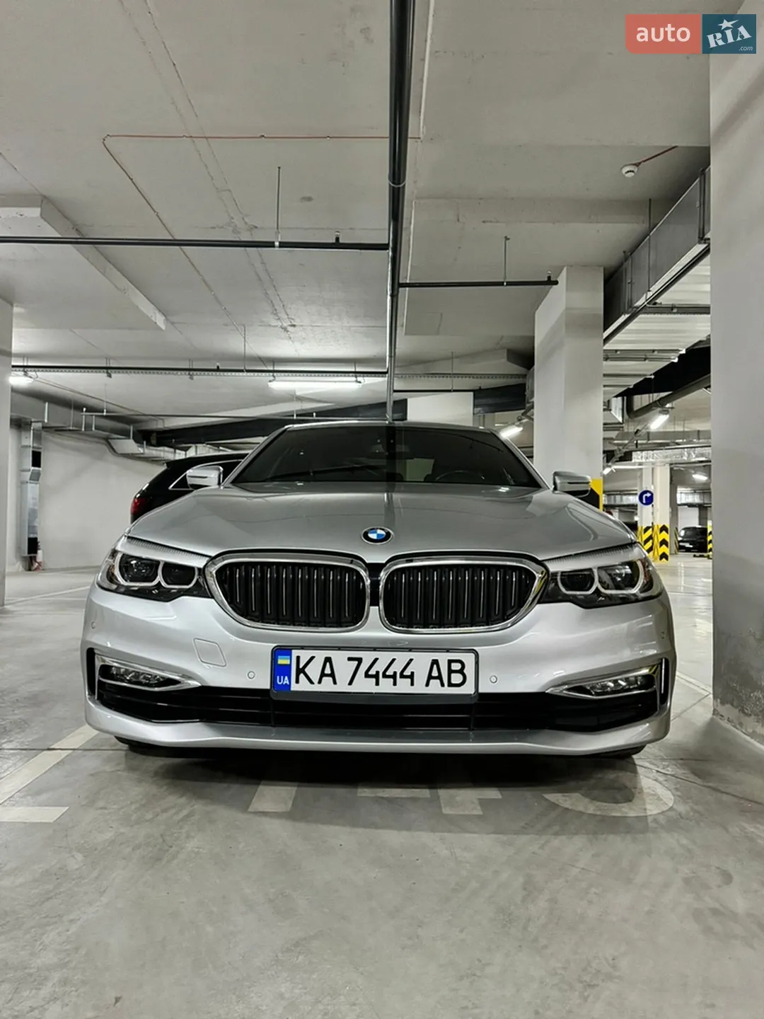 BMW 5 Series 2017 VIN WBAJE7C59JWC56948 фото оголошення 2 з 10