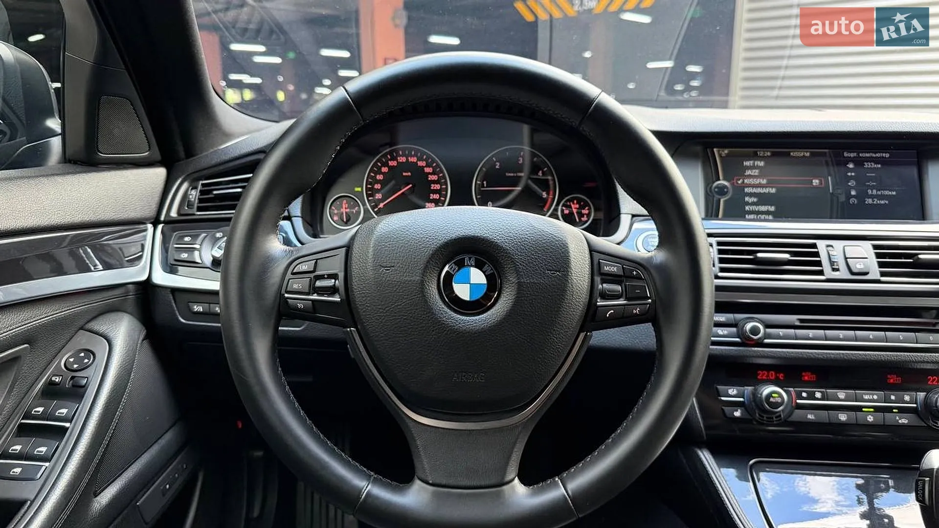 2010 BMW 5er - мініатюра 23