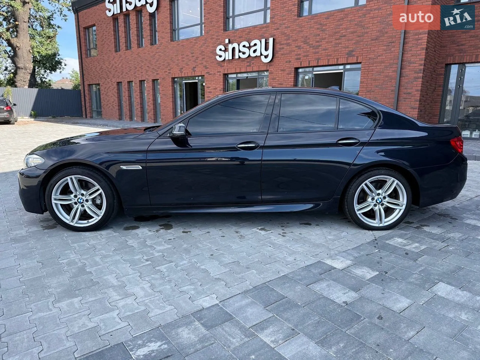 2016 BMW 5er - мініатюра 16