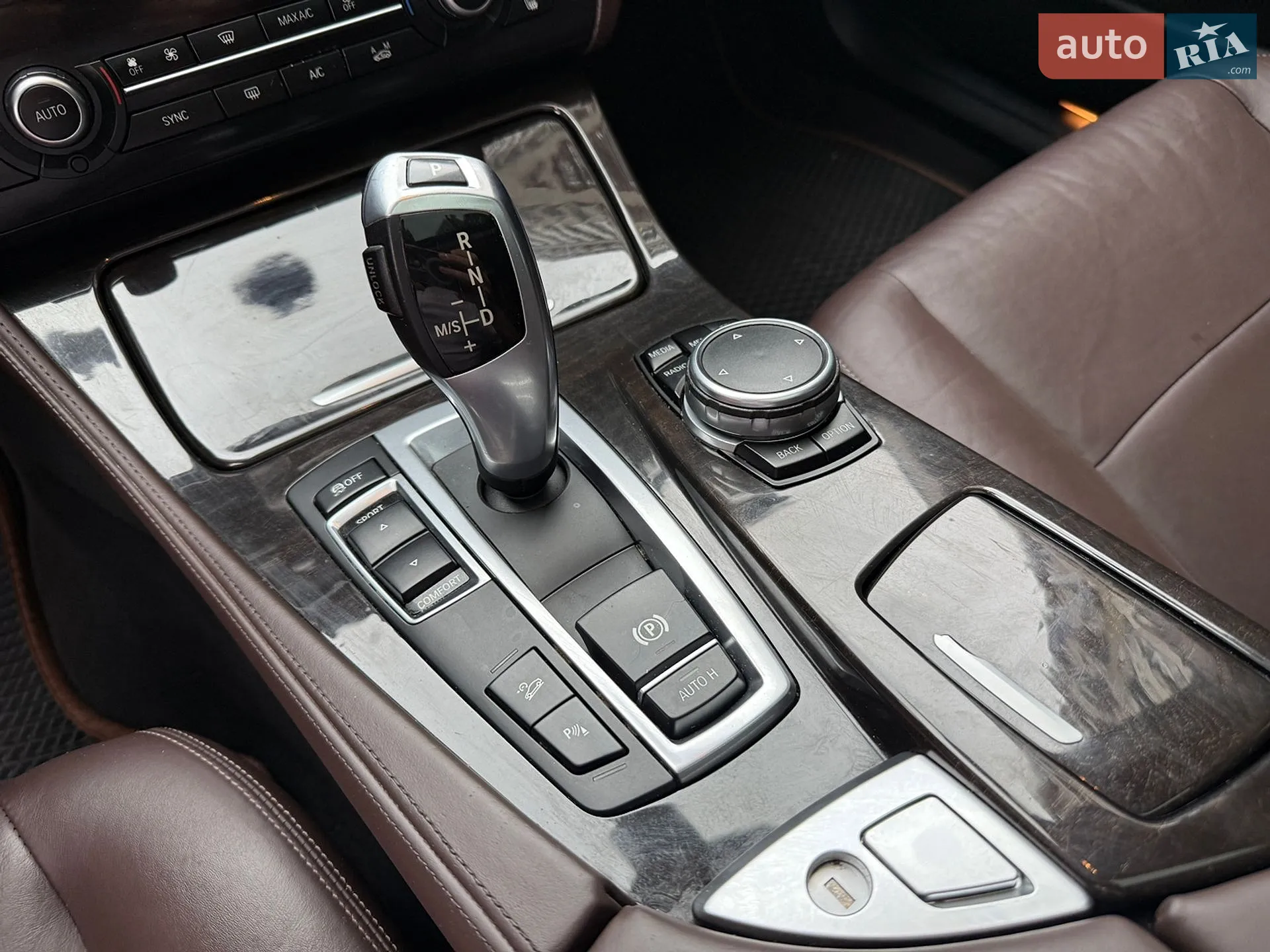 2015 BMW 5er - мініатюра 19