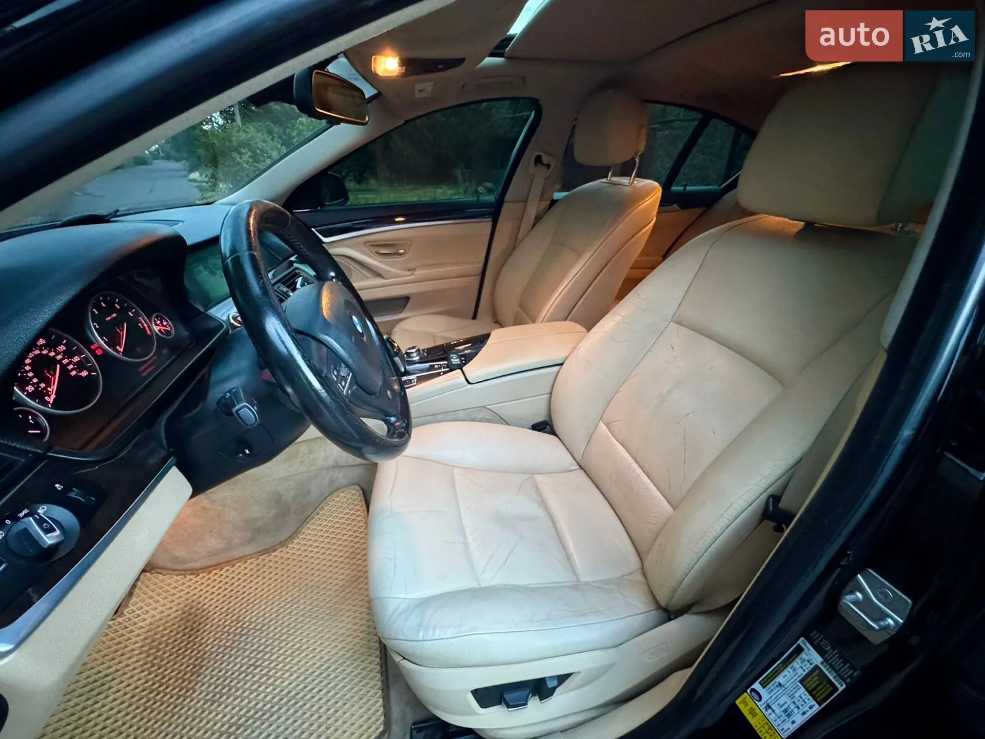 2012 BMW 5er - мініатюра 12