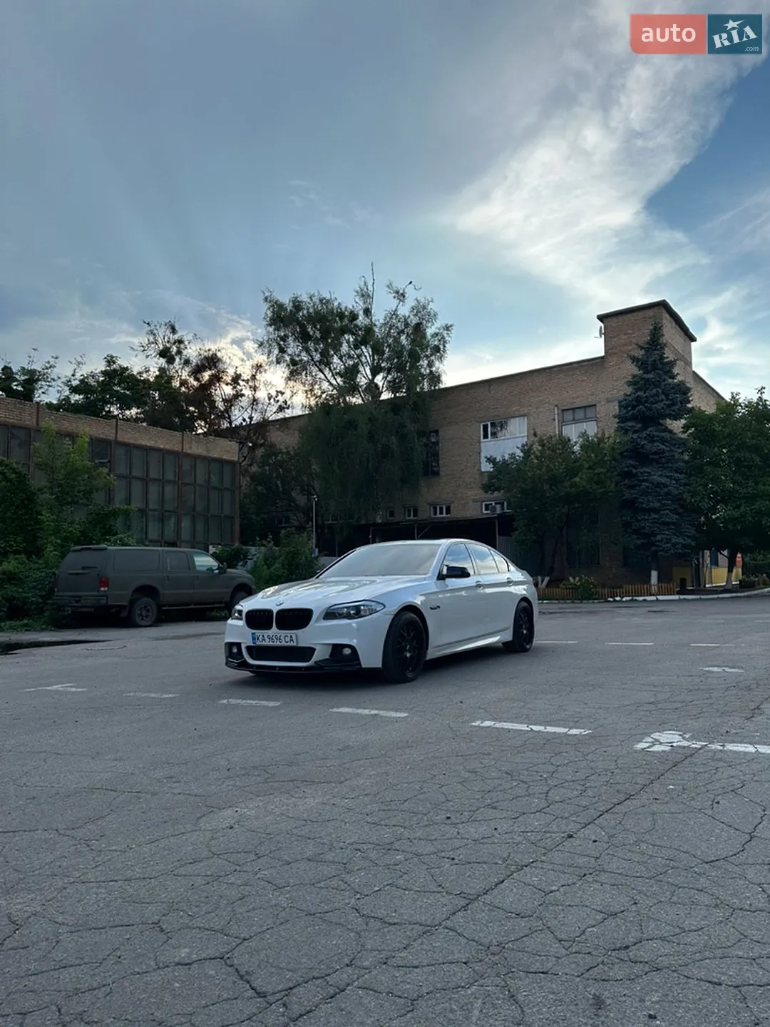 2012 BMW 5er - мініатюра 2