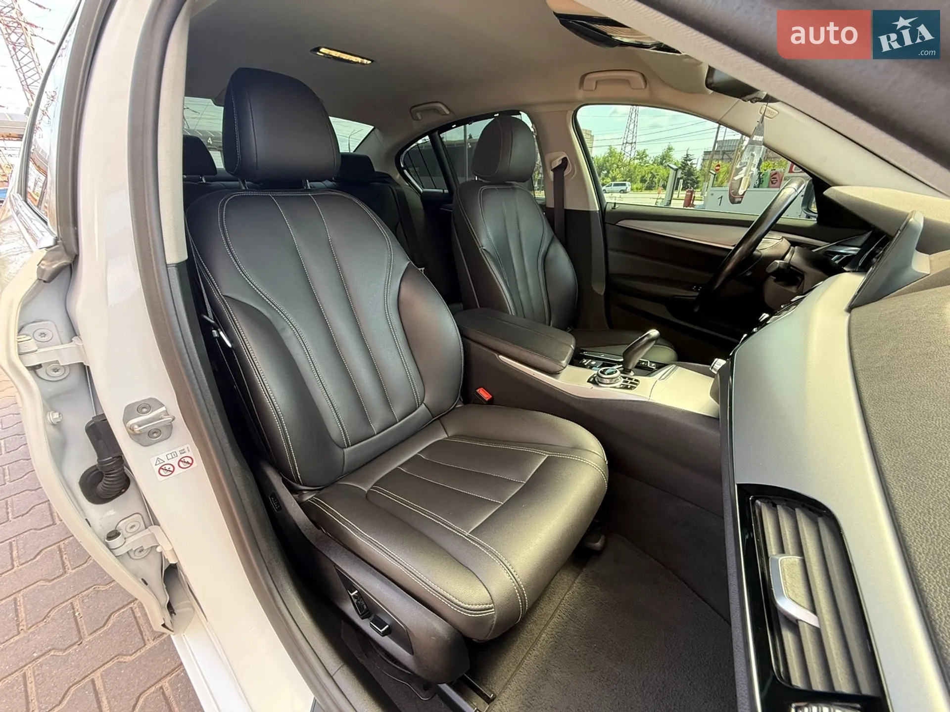 2017 BMW 5er - мініатюра 26