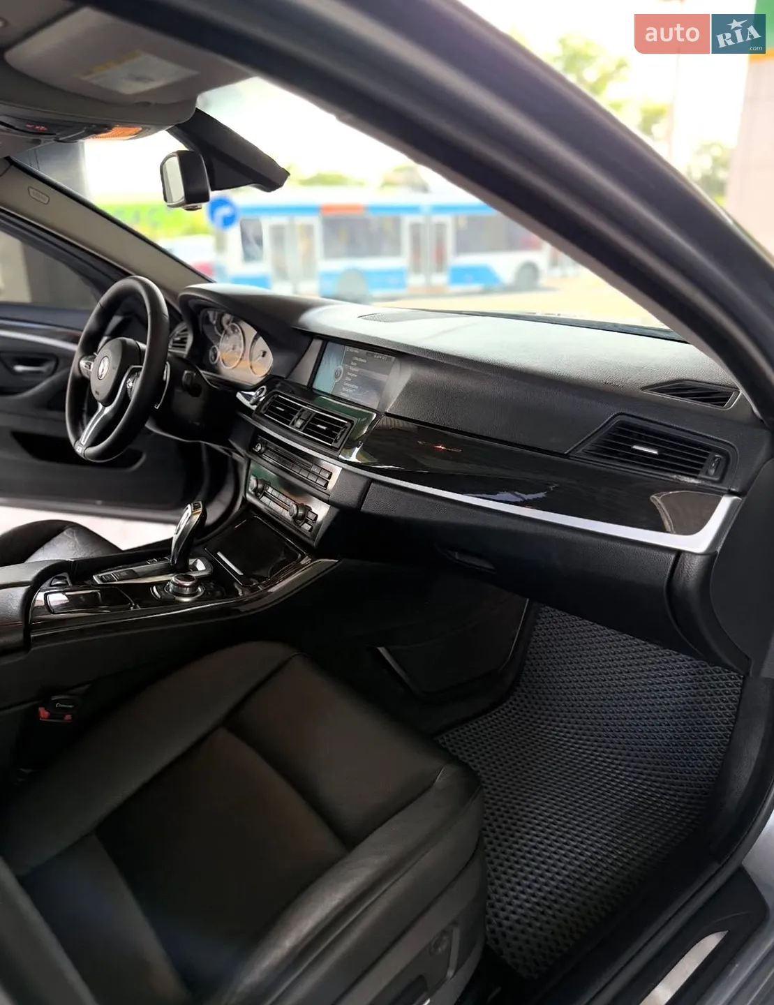 2011 BMW 5er - мініатюра 8