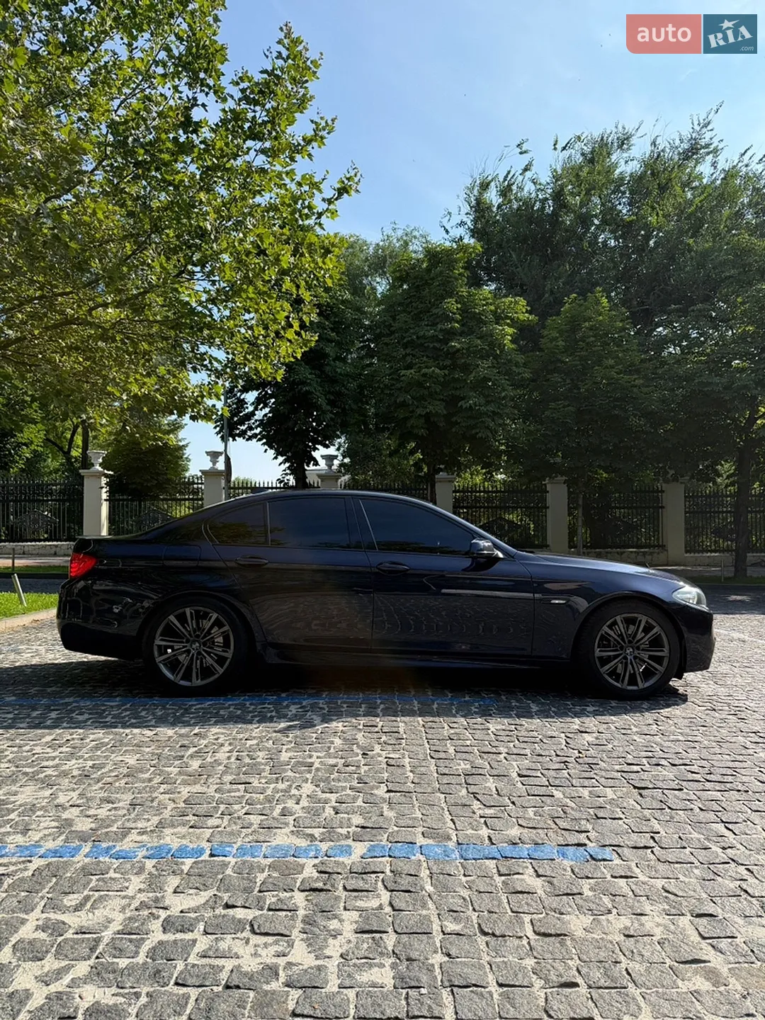 2012 BMW 5er - мініатюра 2