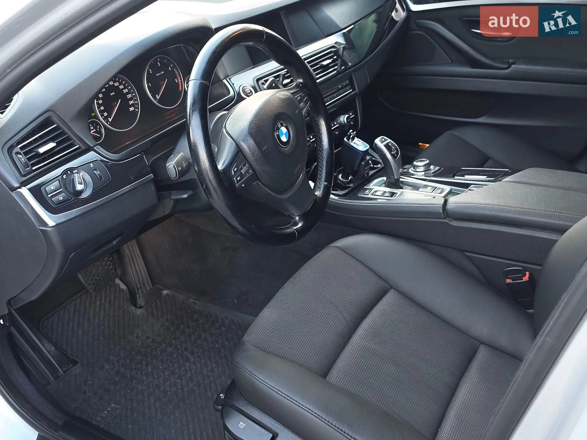 2010 BMW 5er - мініатюра 32