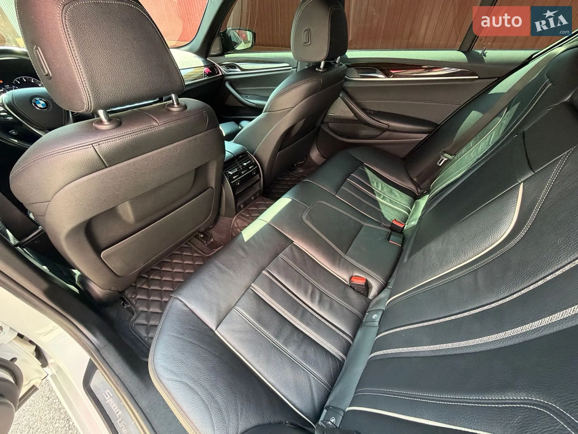 2017 BMW 5er - мініатюра 22