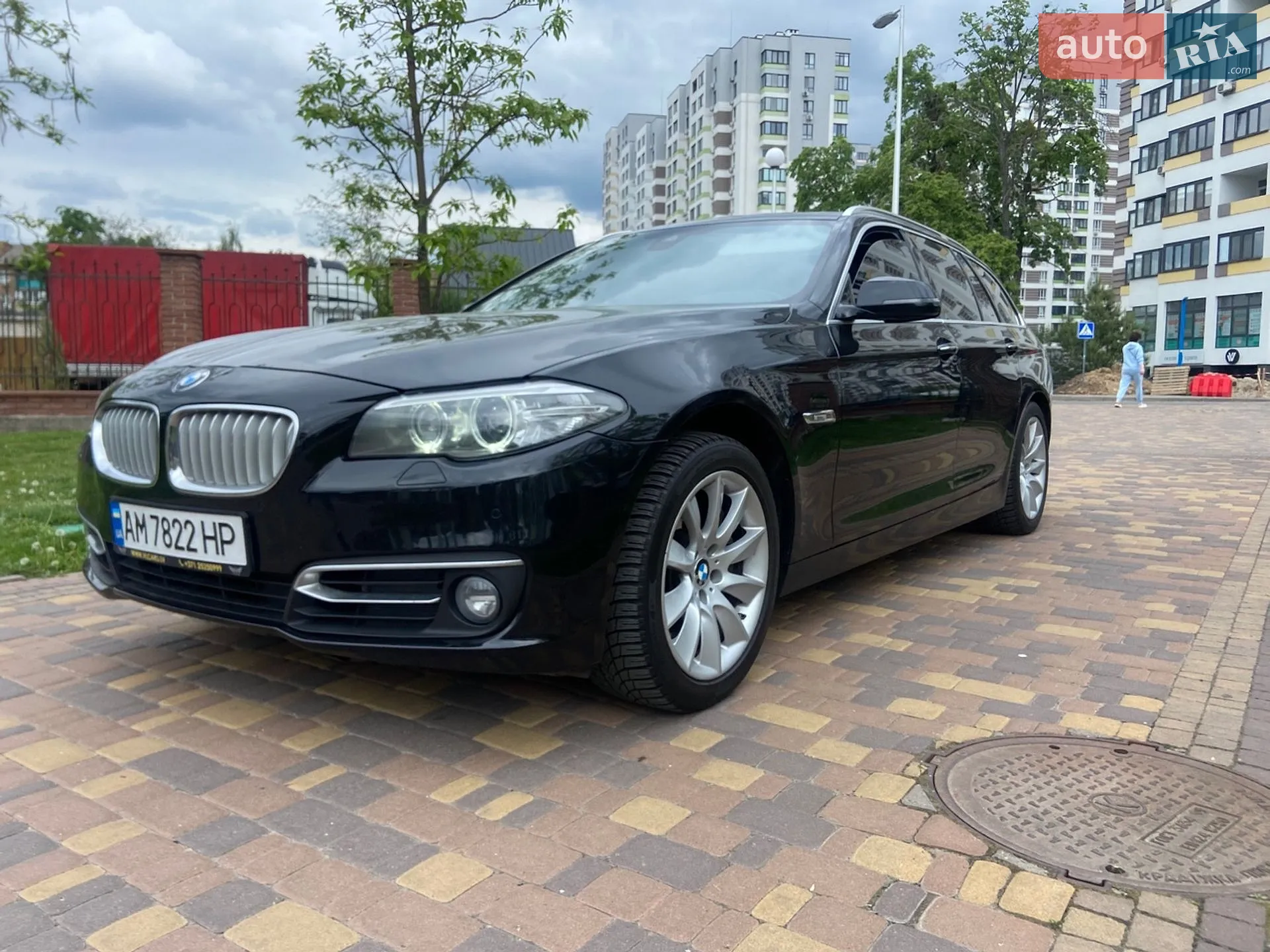 2014 BMW 5er - мініатюра 2