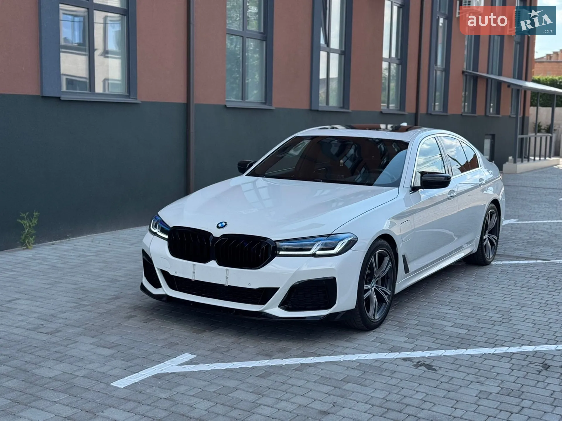 2017 BMW 5er - мініатюра 2