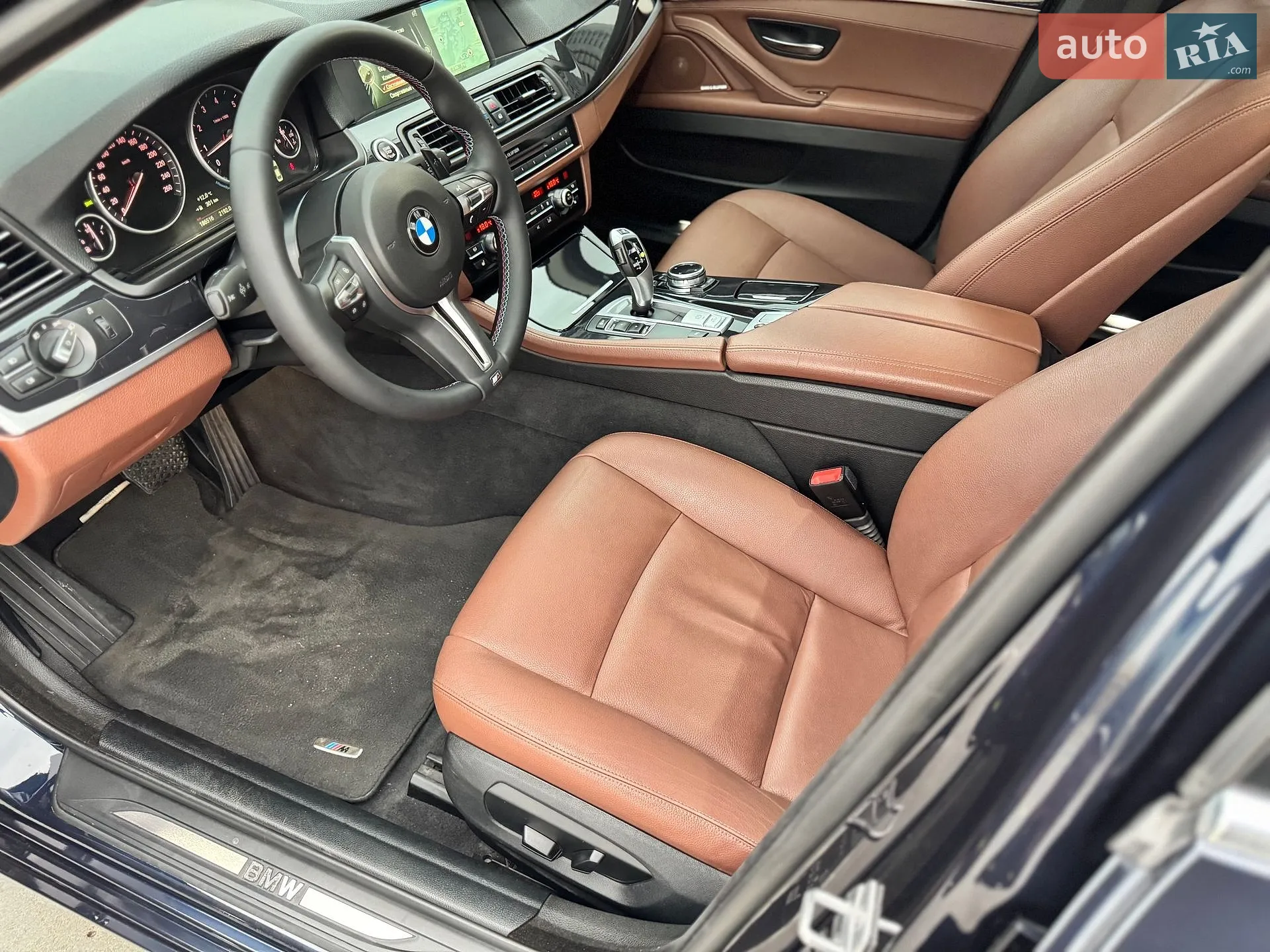 2016 BMW 5er - мініатюра 23