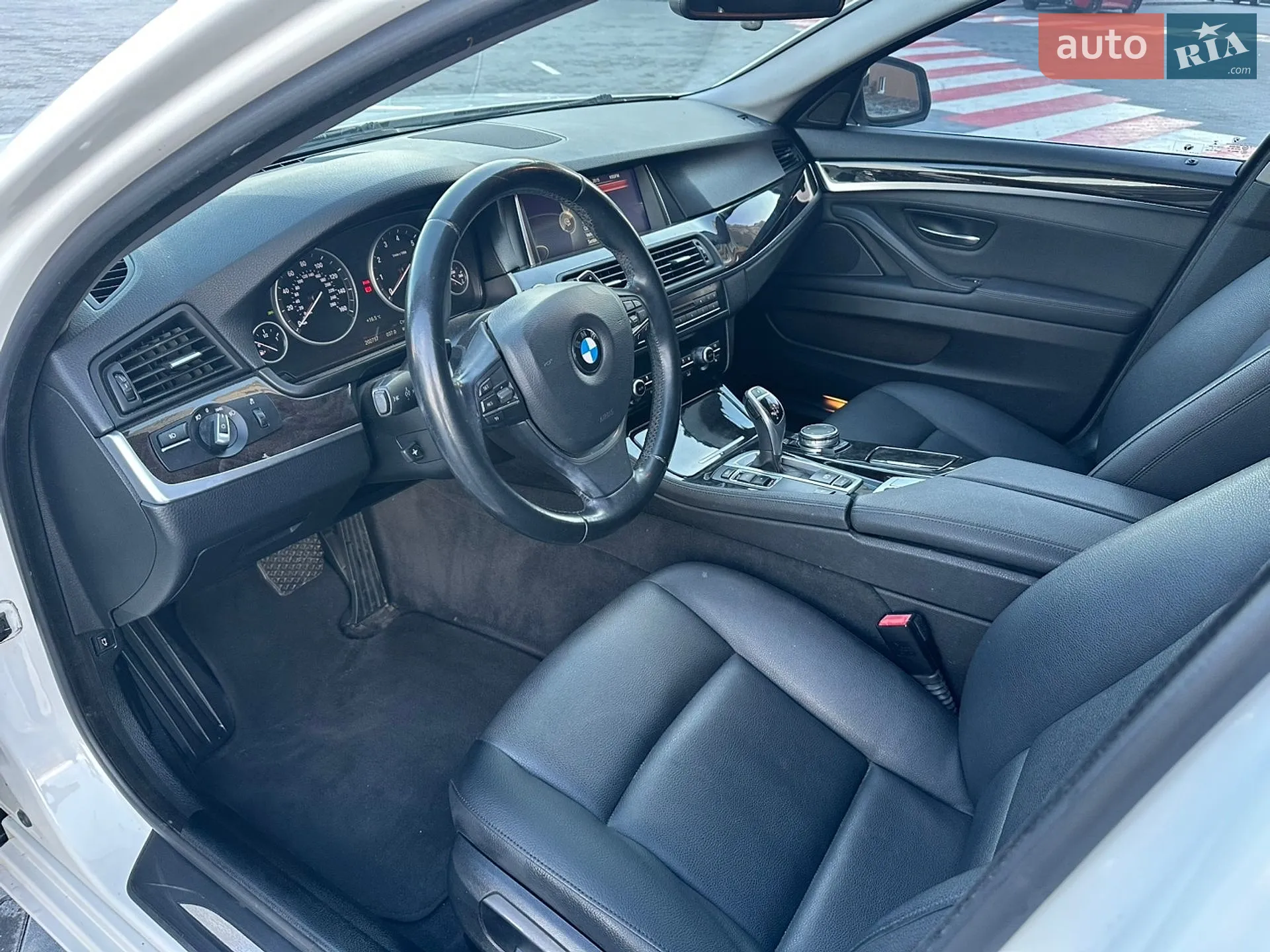 2016 BMW 5er - мініатюра 18