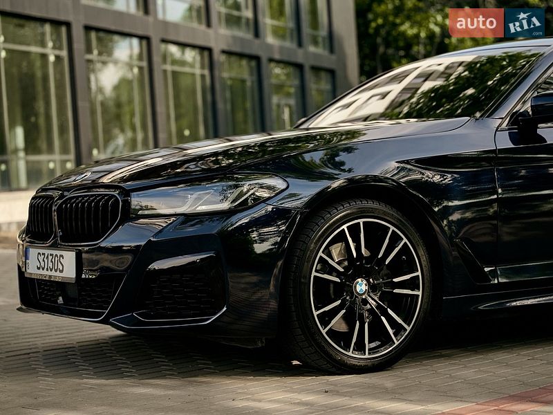 Седан BMW 5 Series 2017 в Ровно