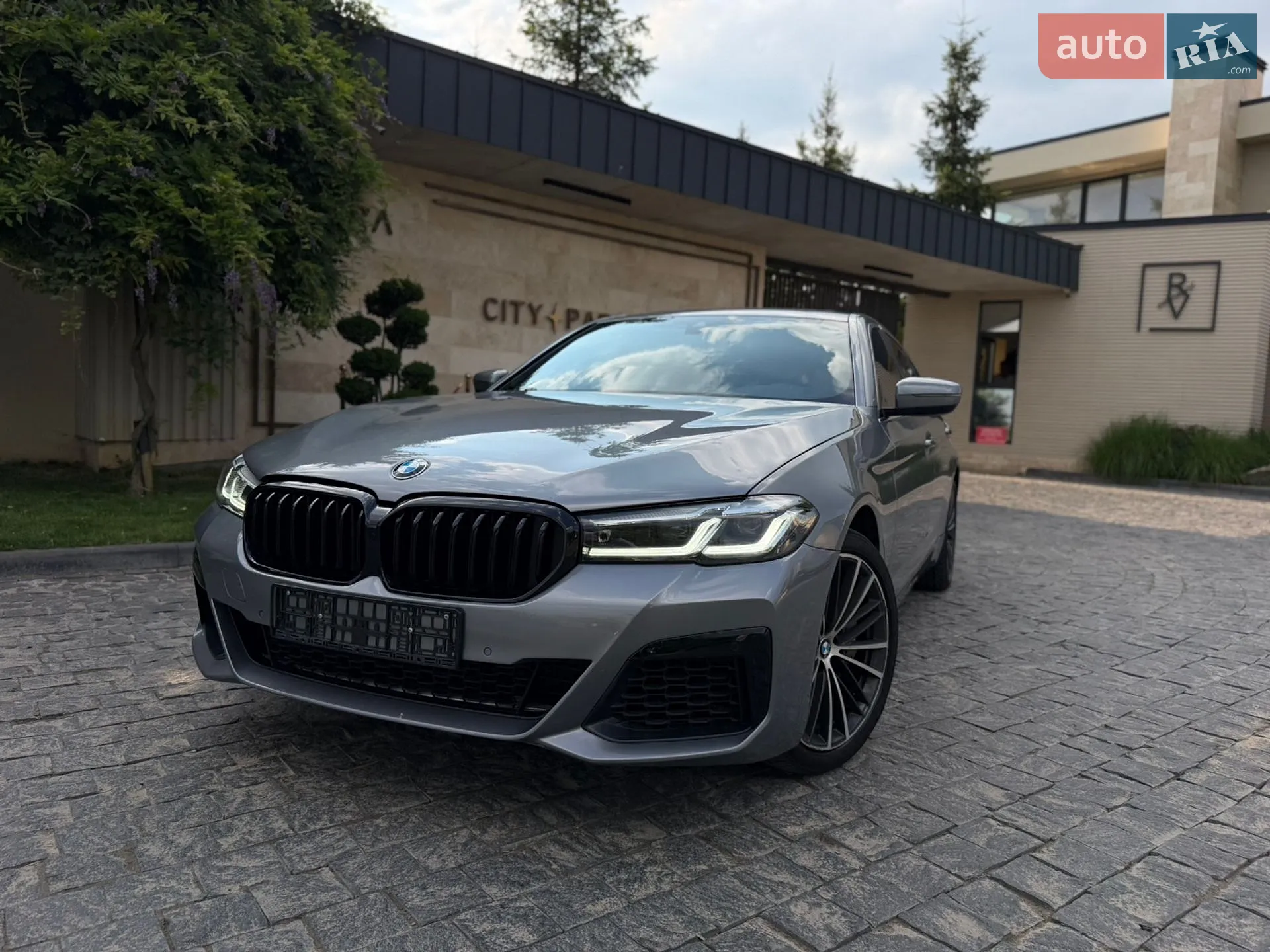 2022 BMW 5er - мініатюра 2