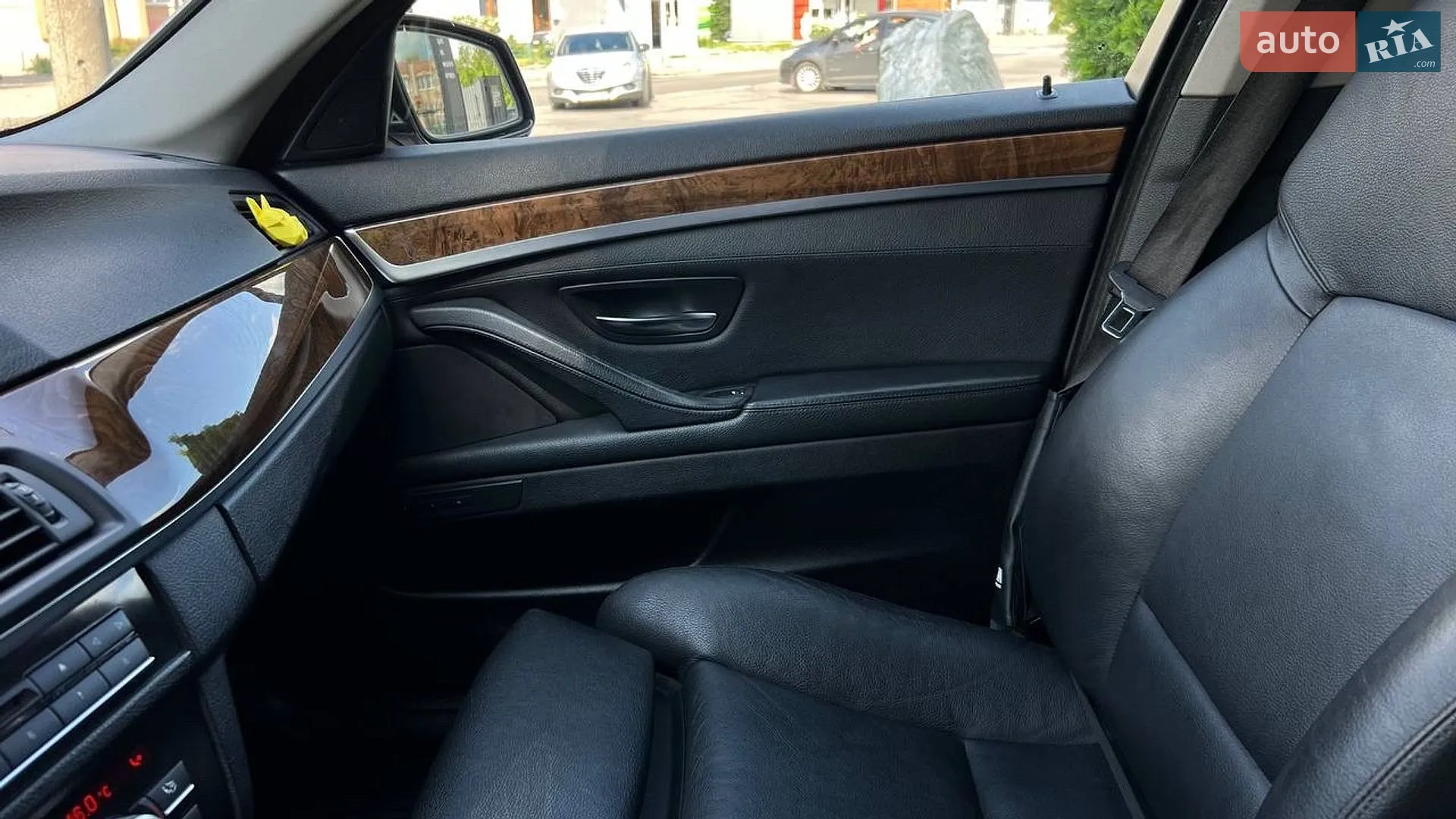 2011 BMW 5er - мініатюра 16