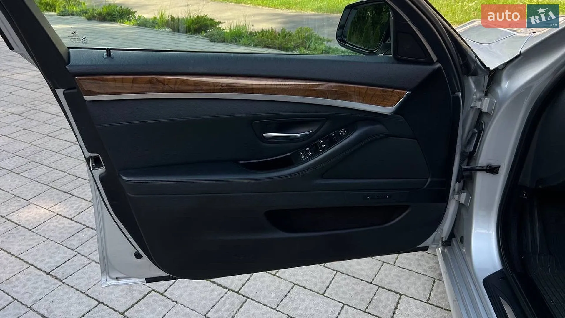 2011 BMW 5er - мініатюра 24
