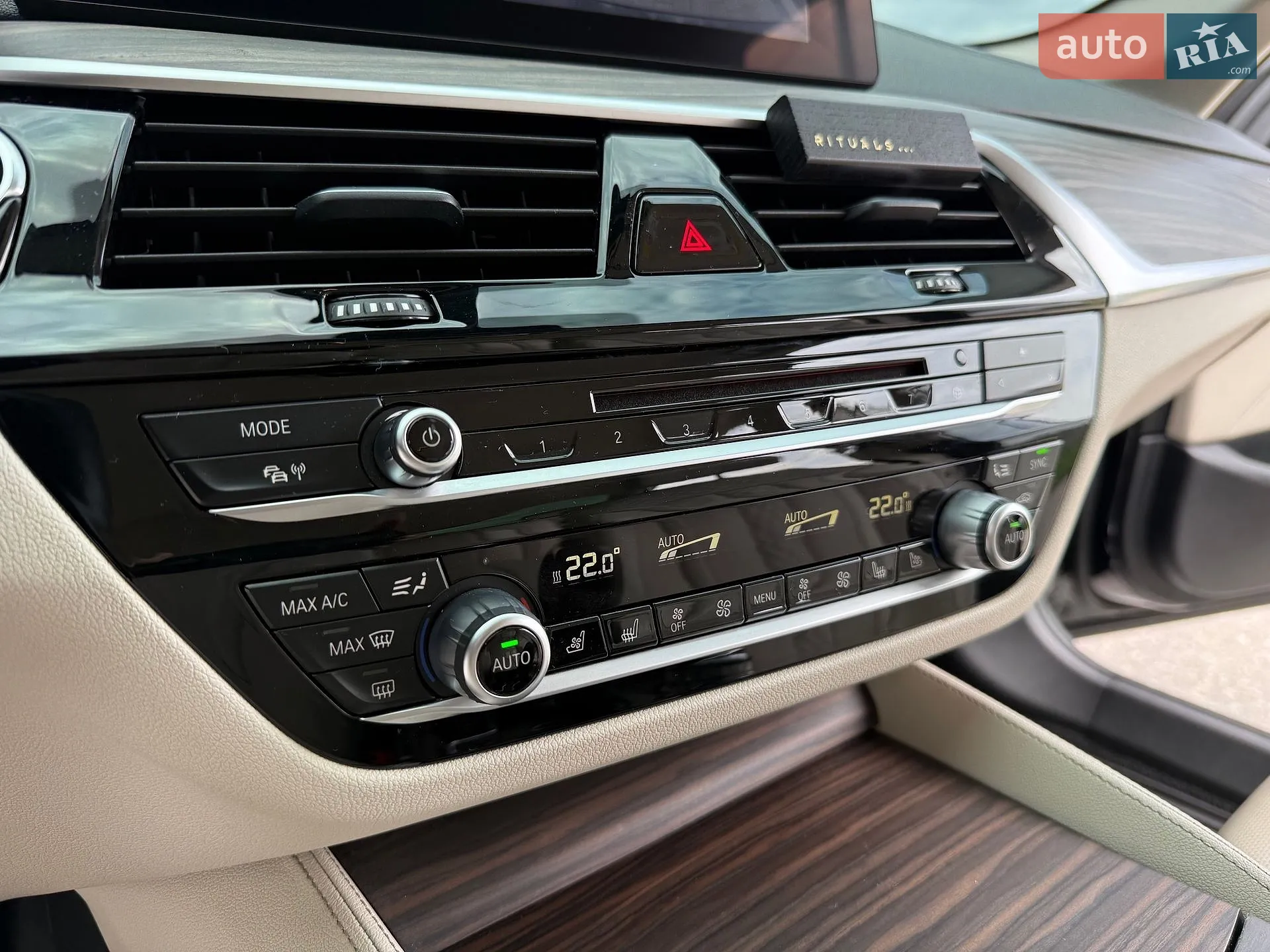 2017 BMW 5er - мініатюра 22