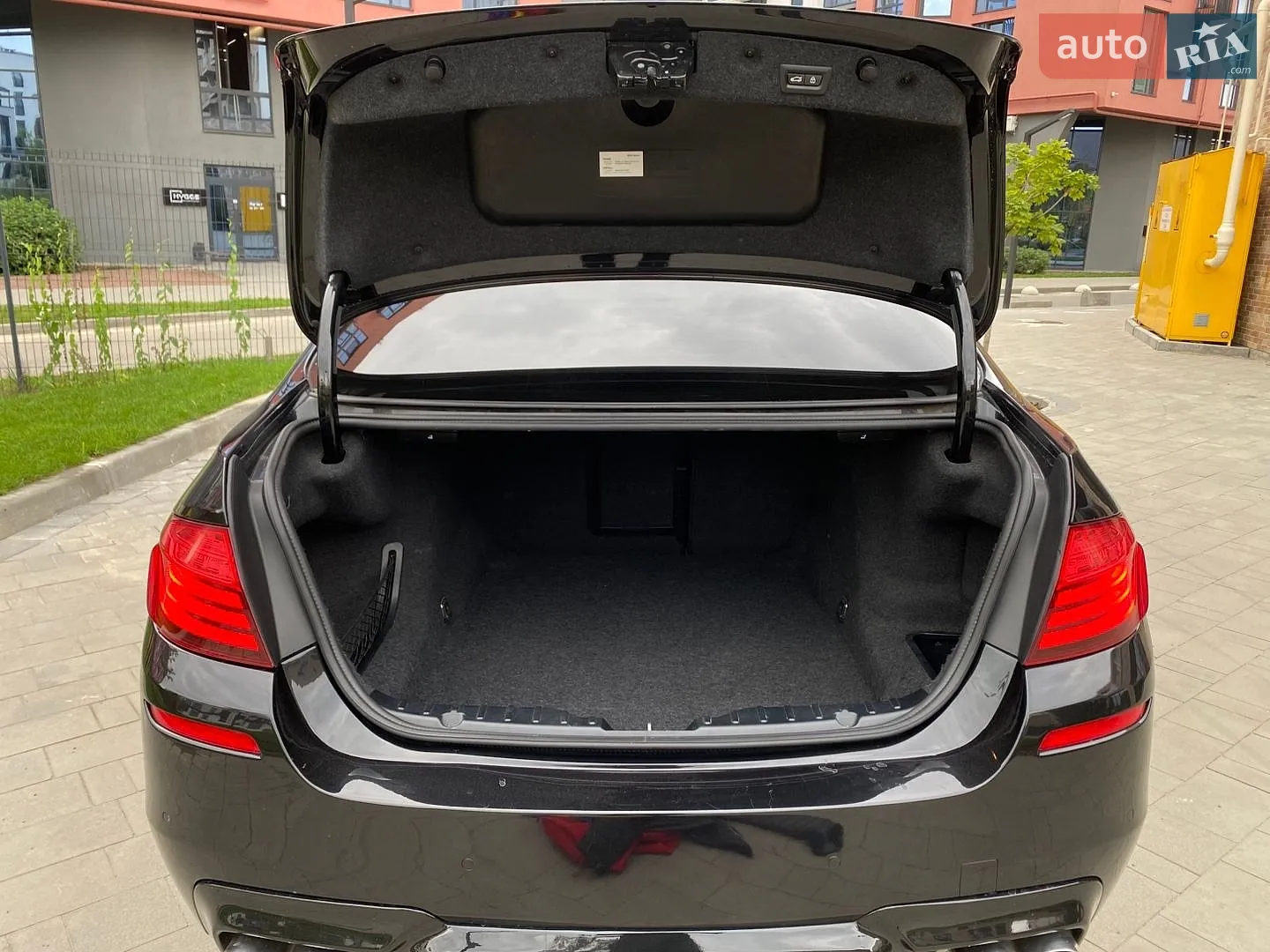 2014 BMW 5er - мініатюра 19