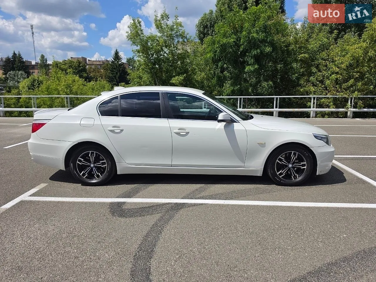 2010 BMW 5er - мініатюра 9
