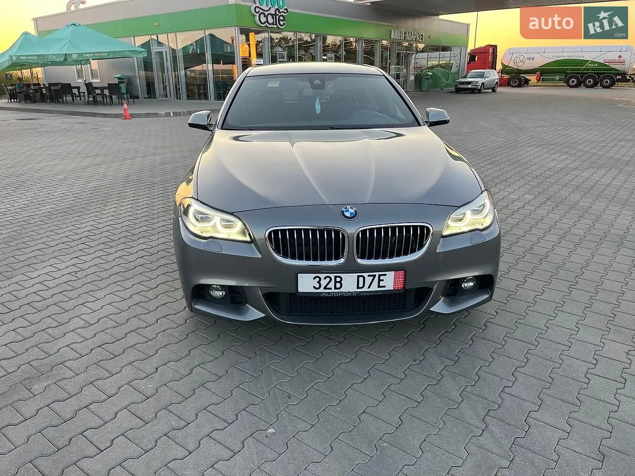 2016 BMW 5er - мініатюра 2