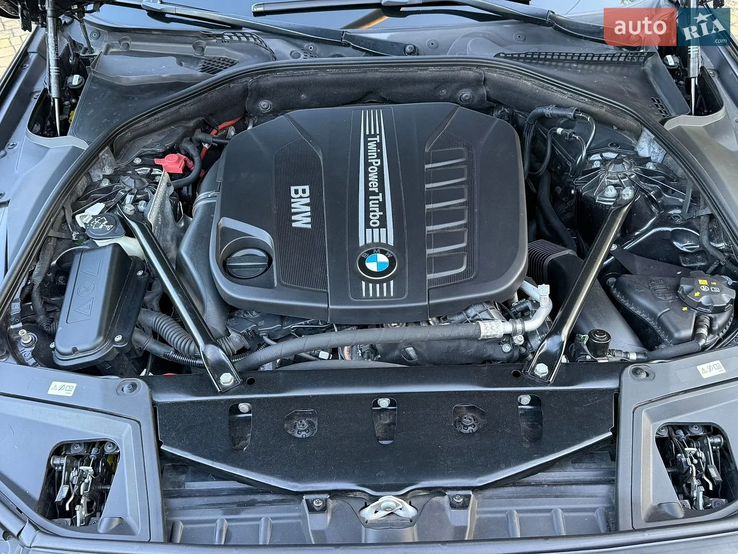 2016 BMW 5er - мініатюра 17