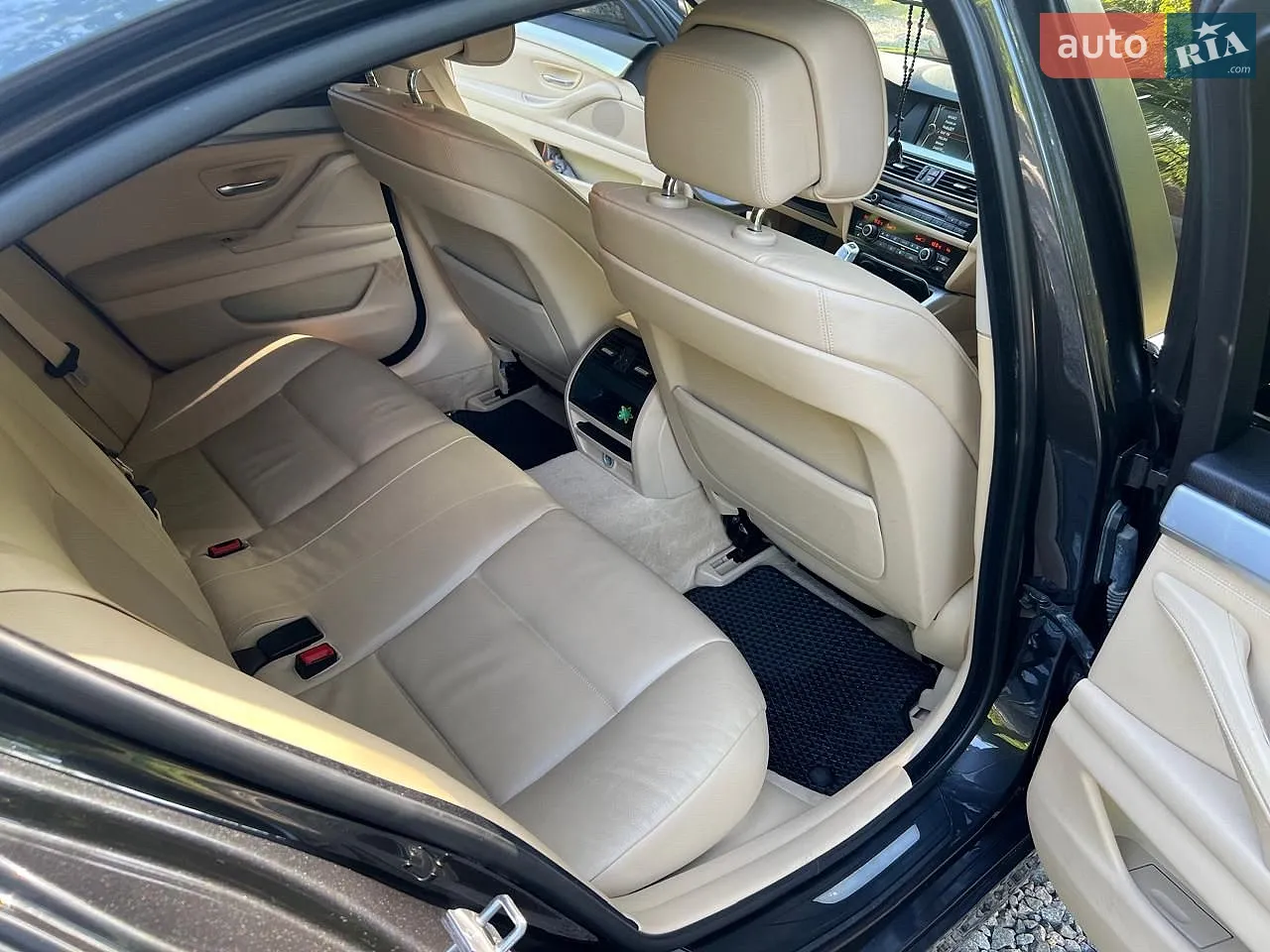 2010 BMW 5er - мініатюра 10