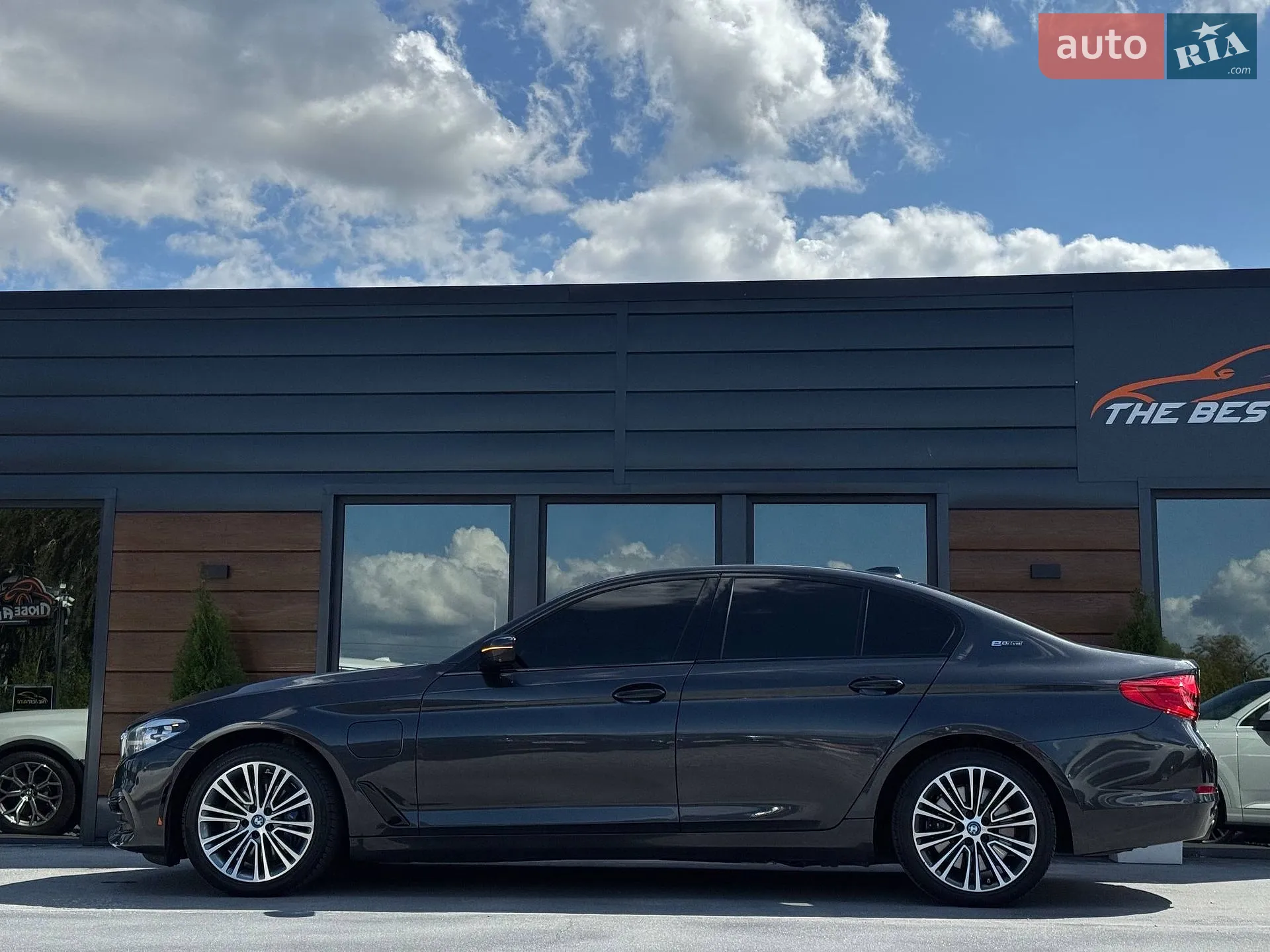 2017 BMW 5er - мініатюра 16