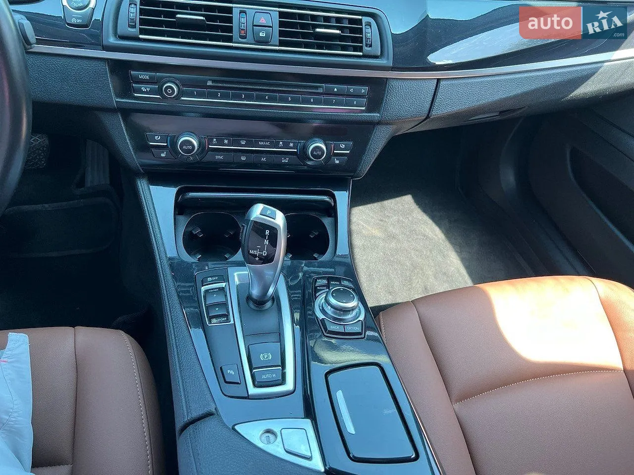 2016 BMW 5er - мініатюра 23