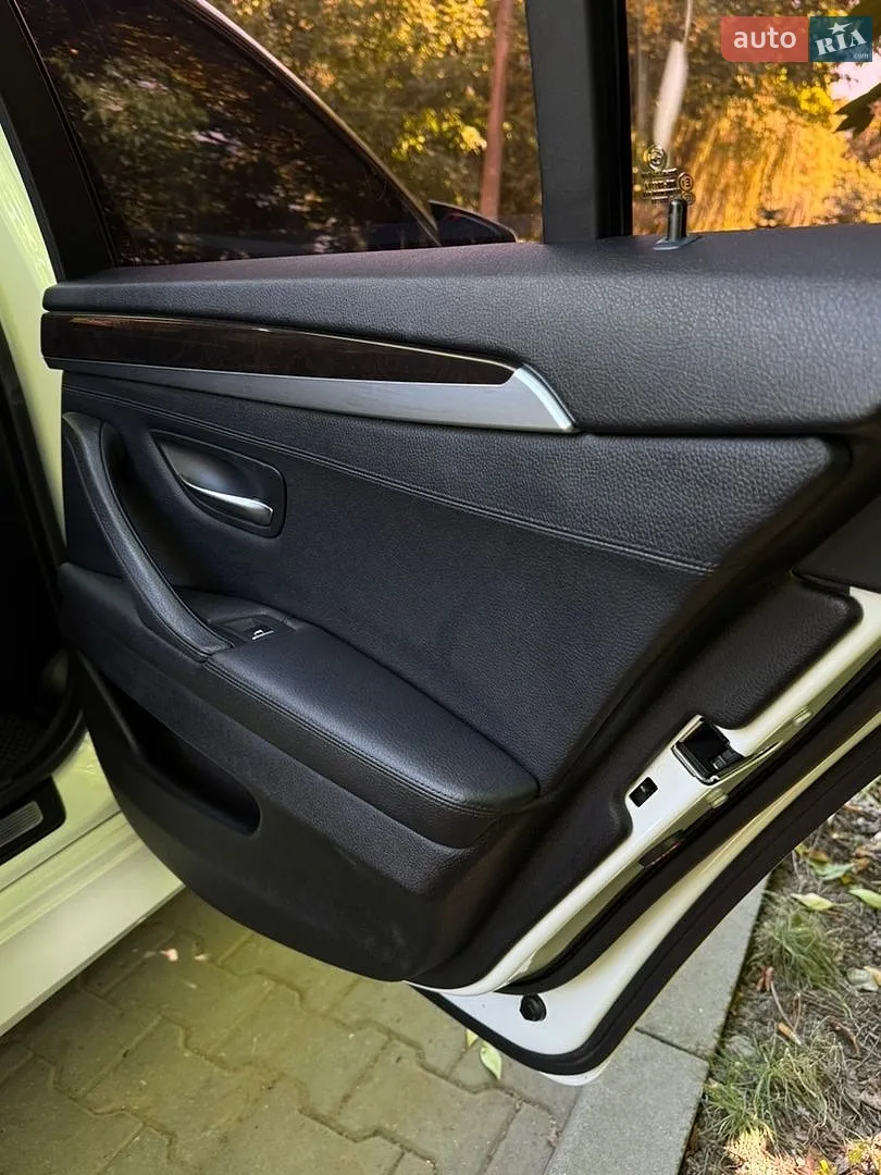 2012 BMW 5er - мініатюра 21