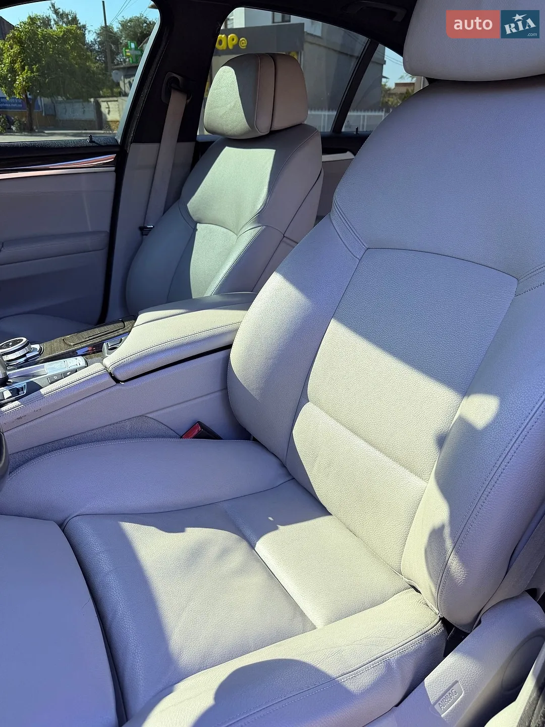 2012 BMW 5er - мініатюра 12