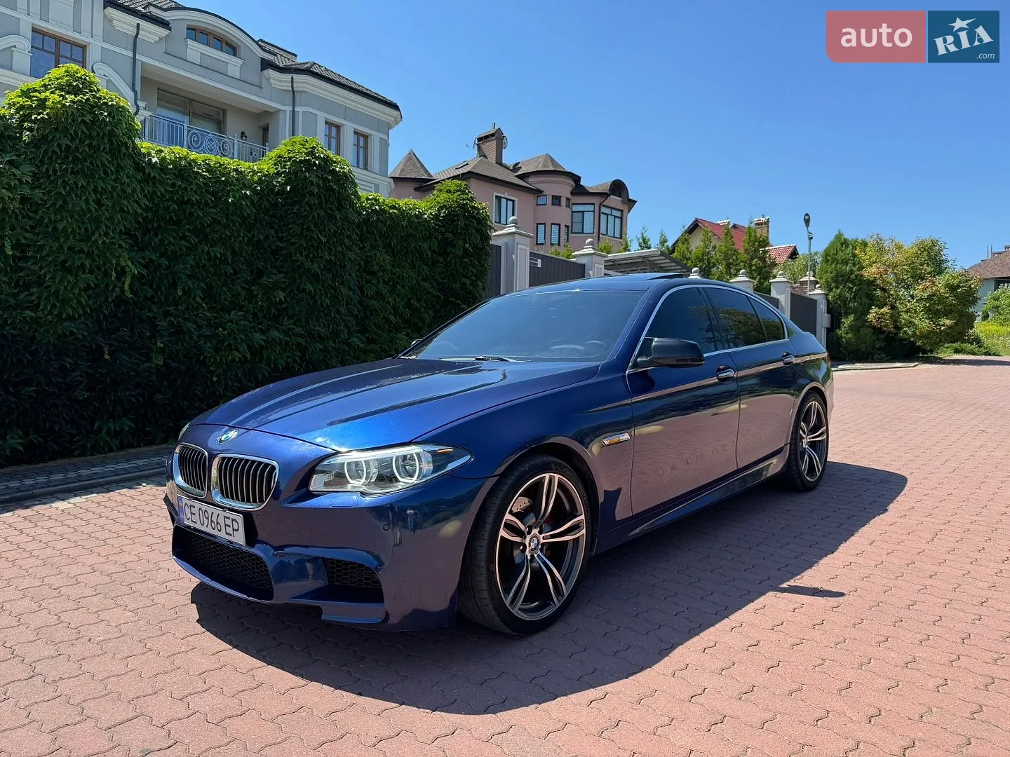 2012 BMW 5er - мініатюра 2