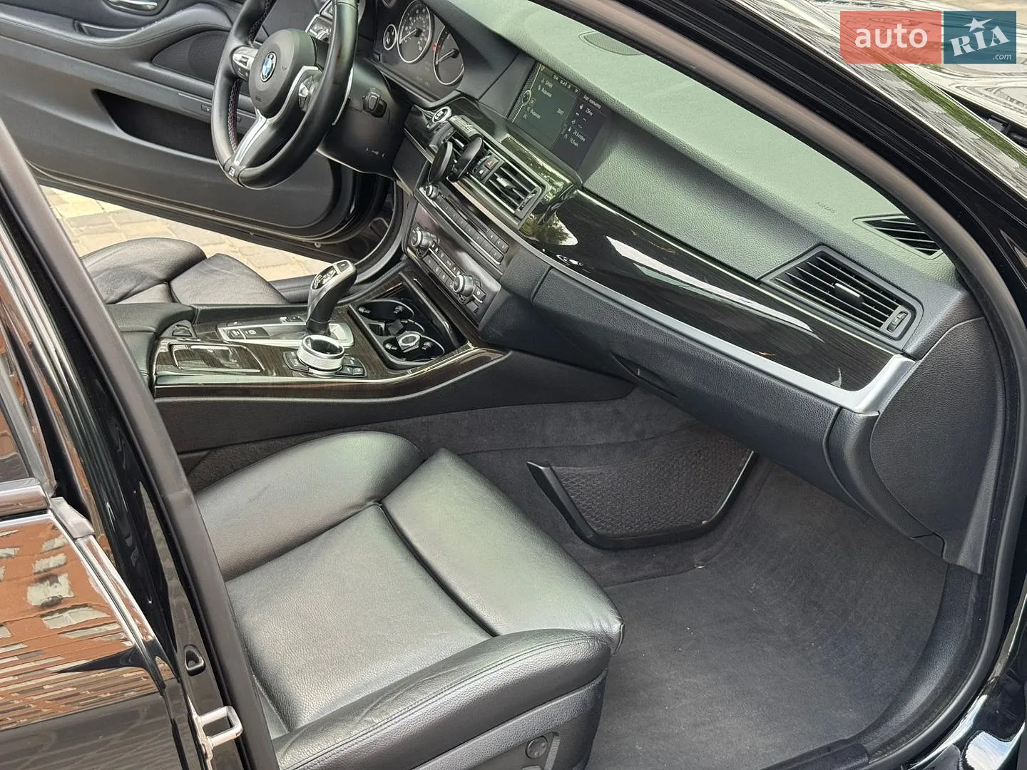2012 BMW 5er - мініатюра 17