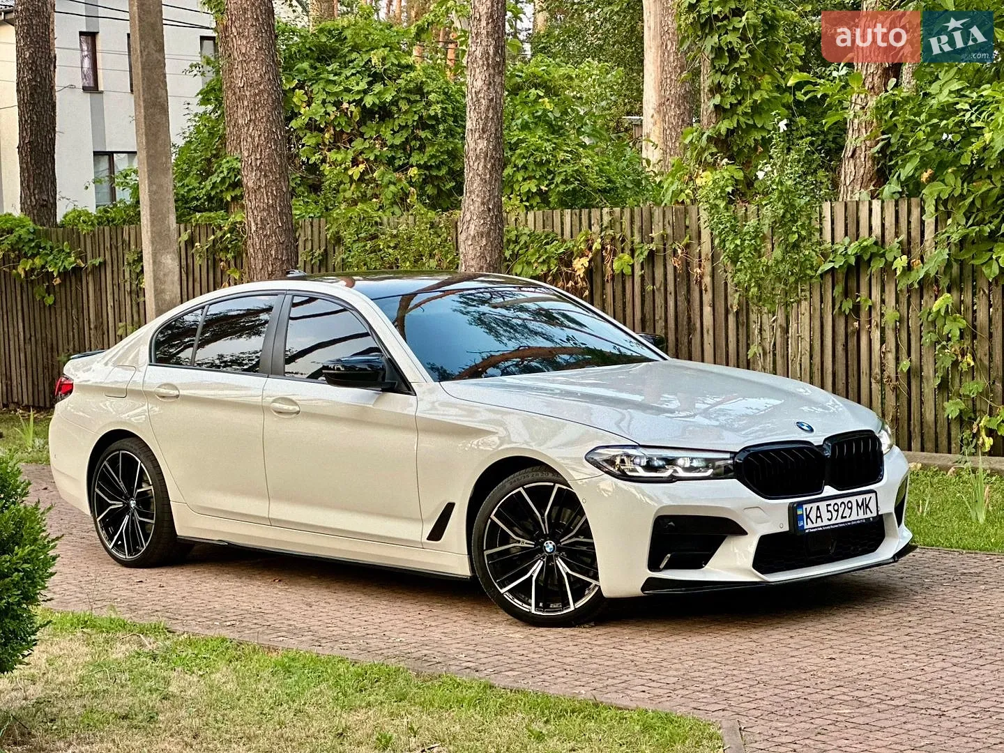 2022 BMW 5er - фото 1
