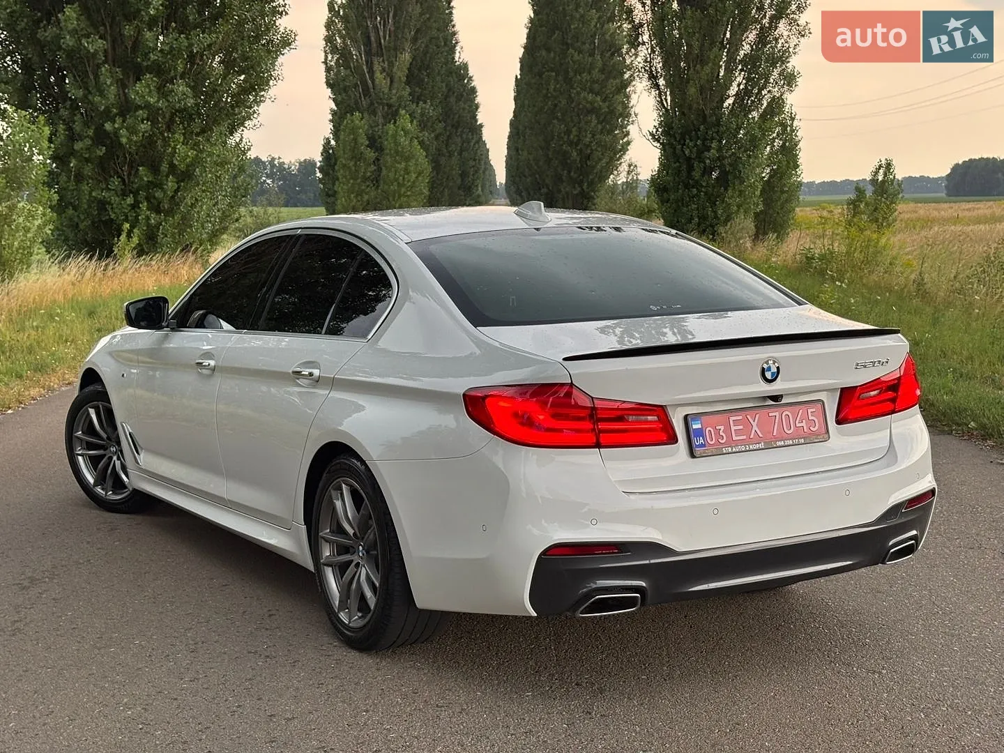 2018 BMW 5er - мініатюра 2