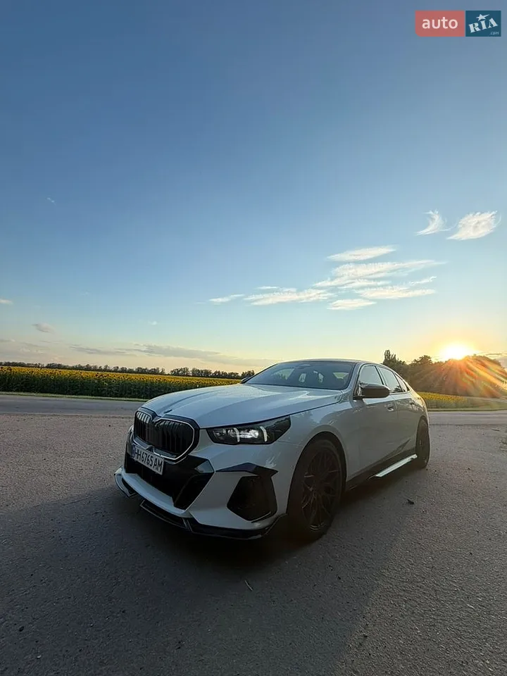 2025 Tesla Model 3 - мініатюра 9