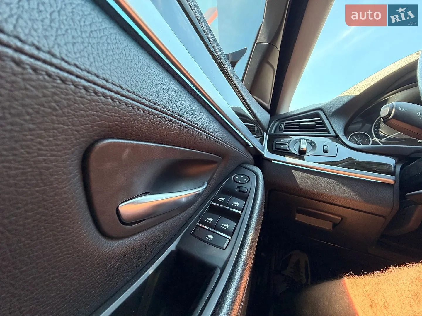 2011 BMW 5er - мініатюра 21