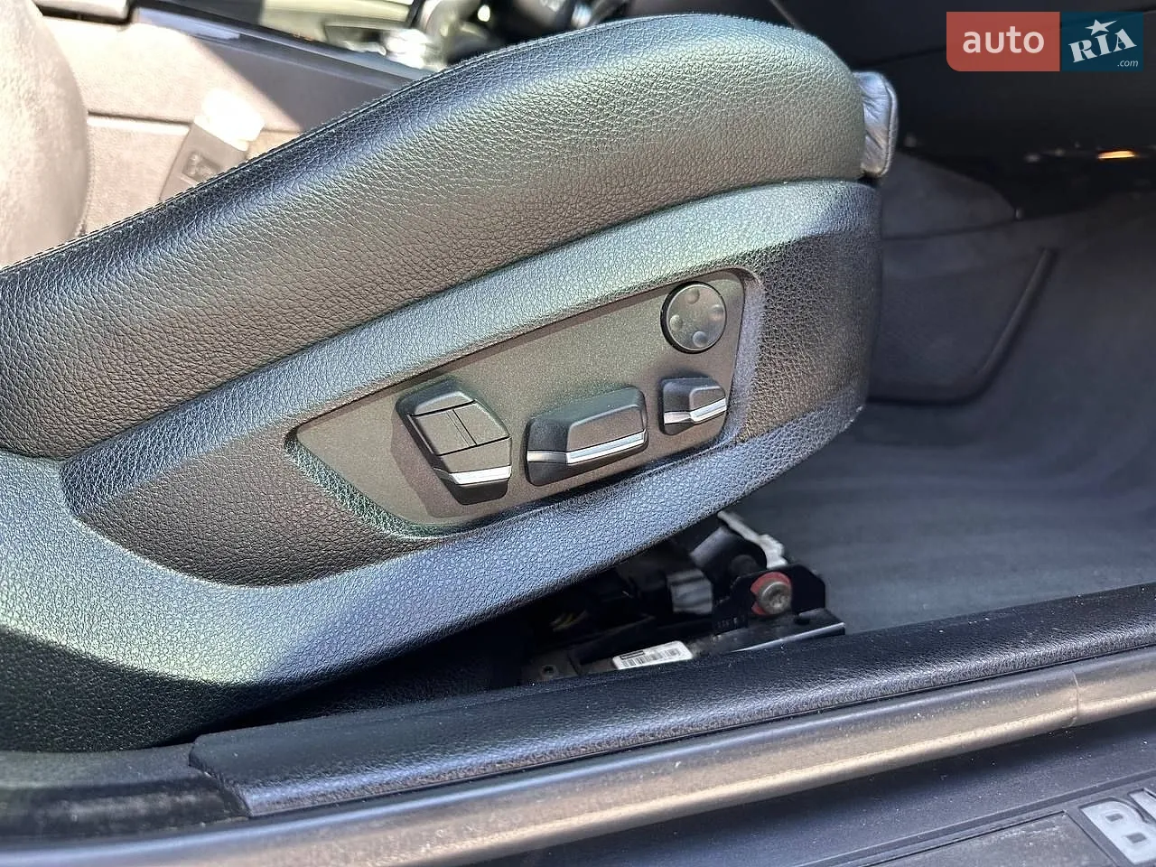 2012 BMW 5er - мініатюра 21
