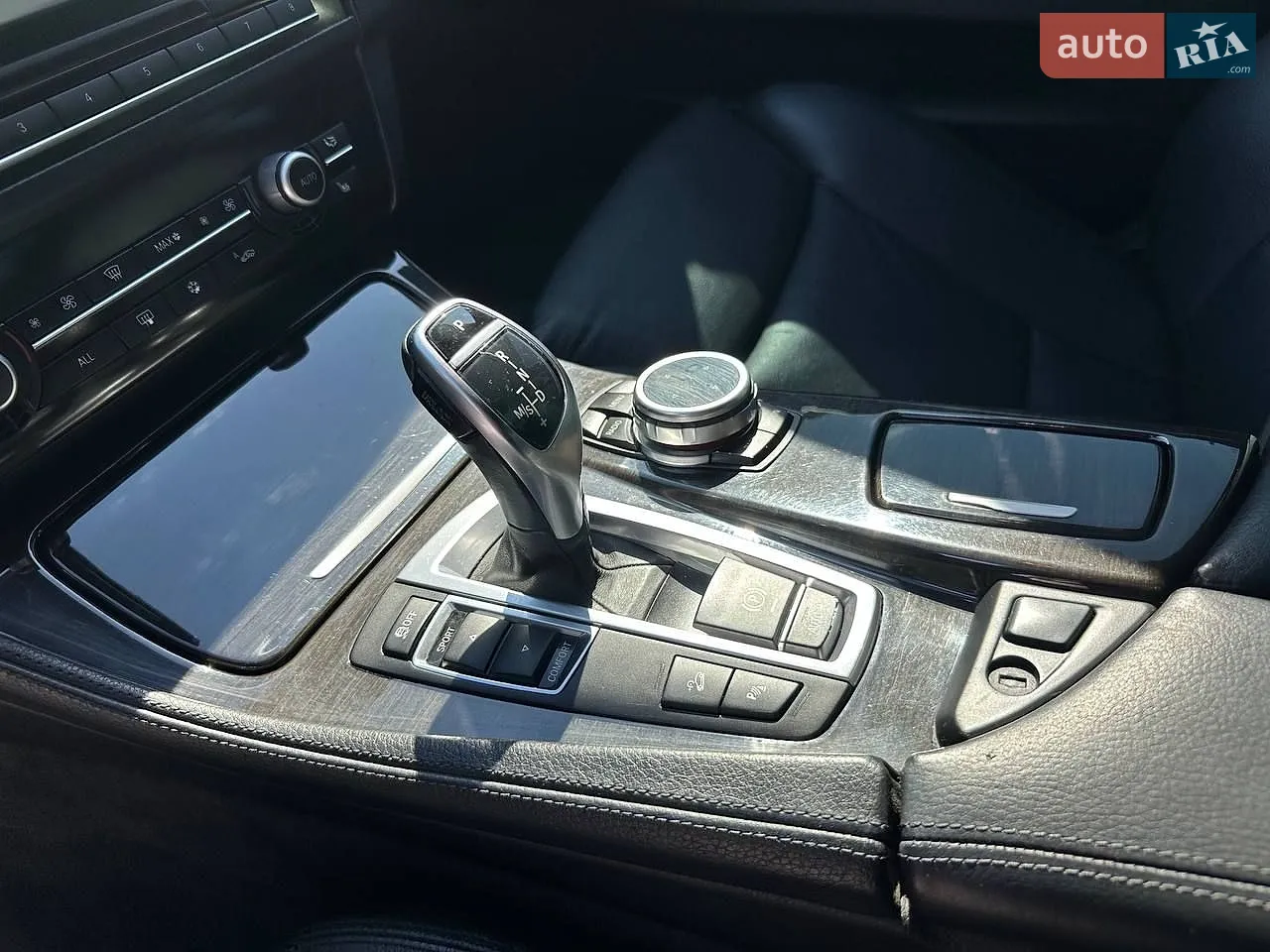 2012 BMW 5er - мініатюра 32