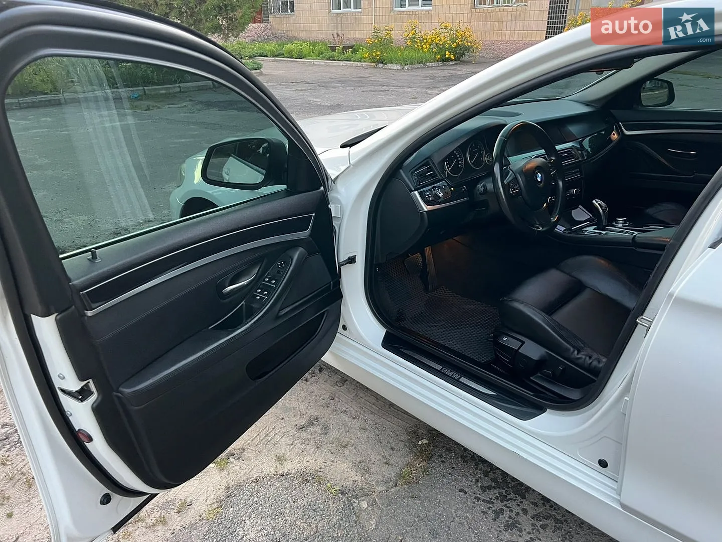 2012 BMW 5er - мініатюра 8
