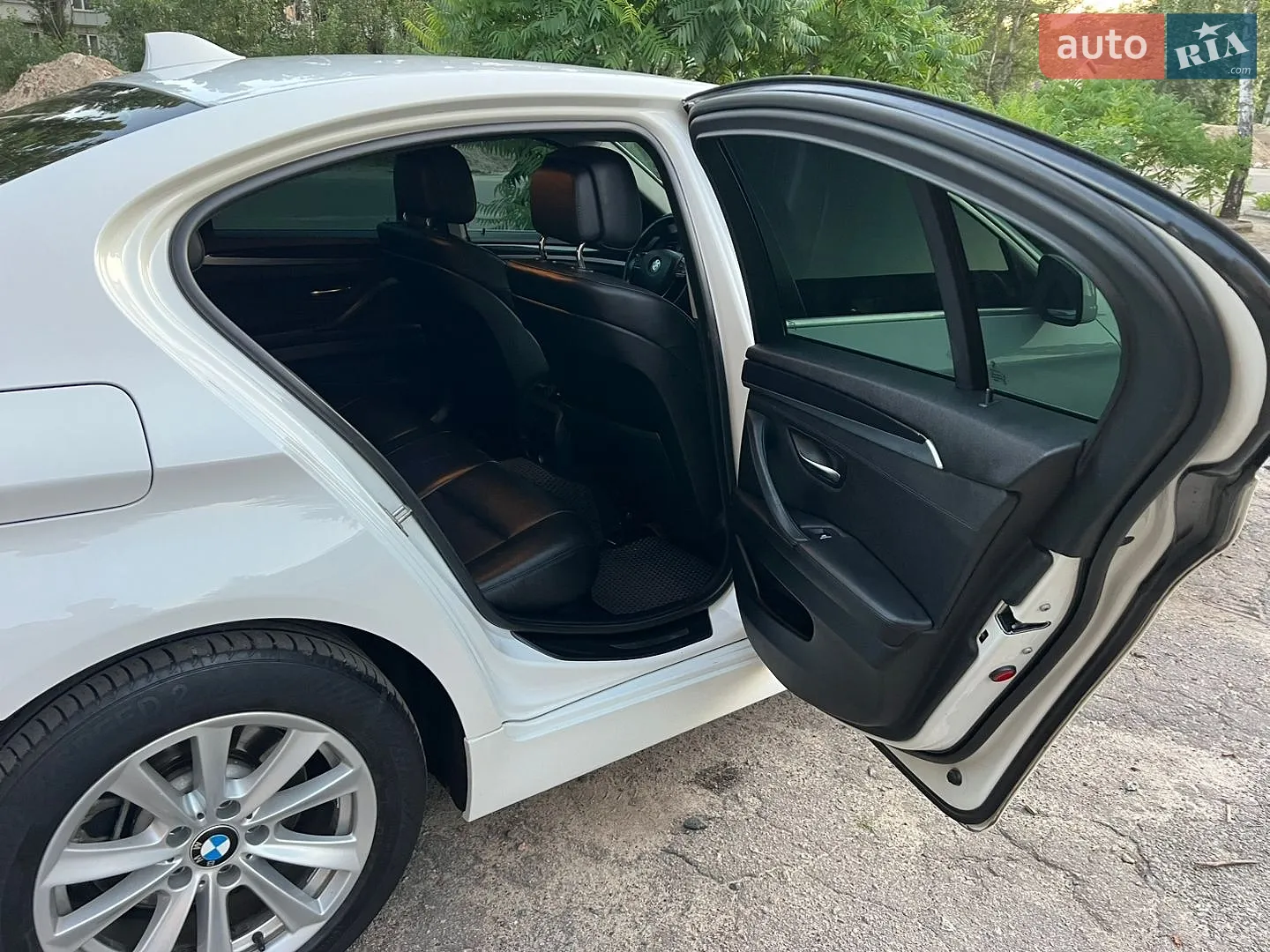 2012 BMW 5er - мініатюра 12