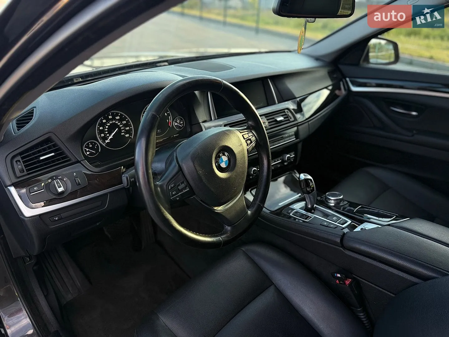 2015 BMW 5er - мініатюра 11