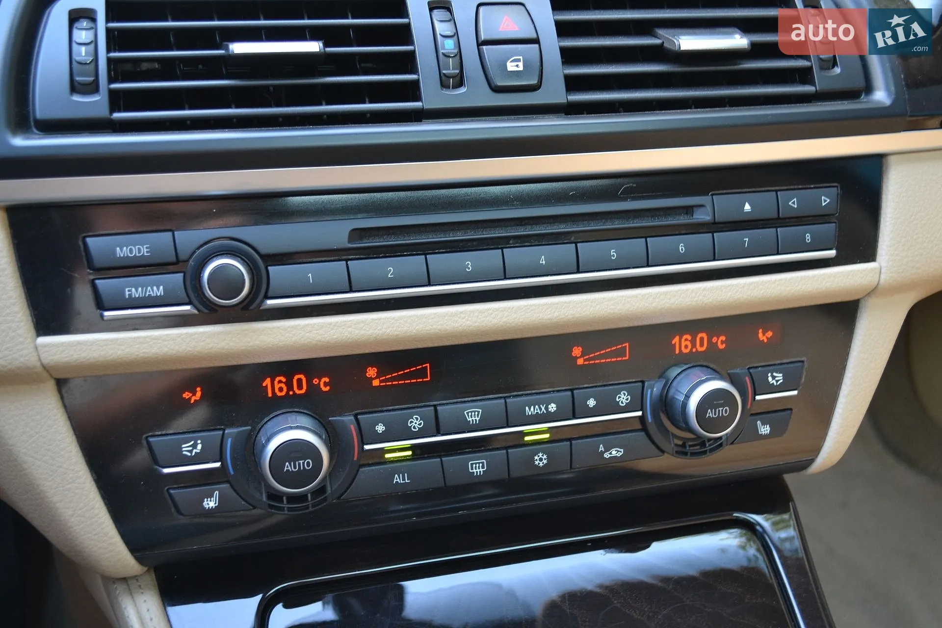 2011 BMW 5er - мініатюра 33