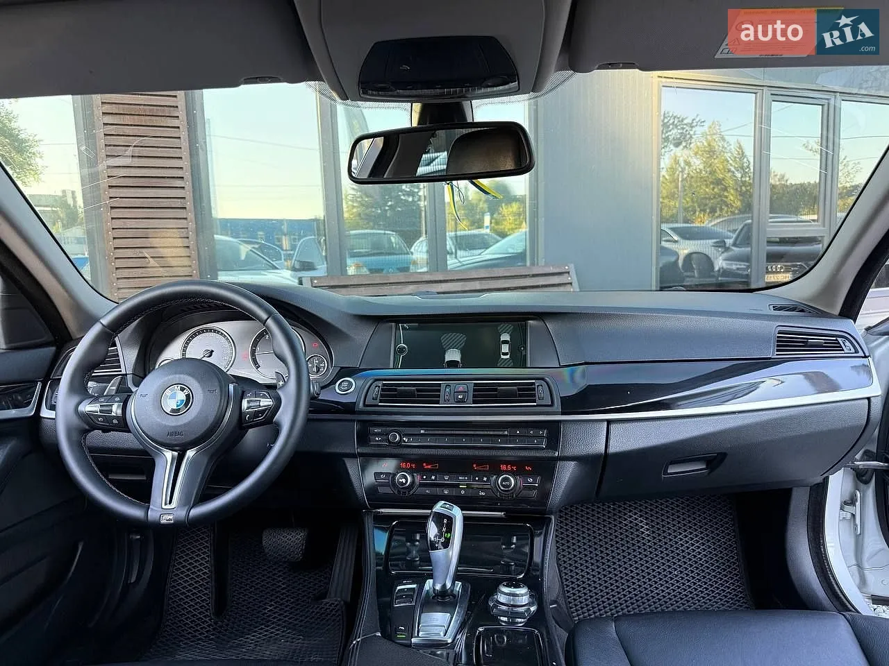 2010 BMW 5er - мініатюра 12