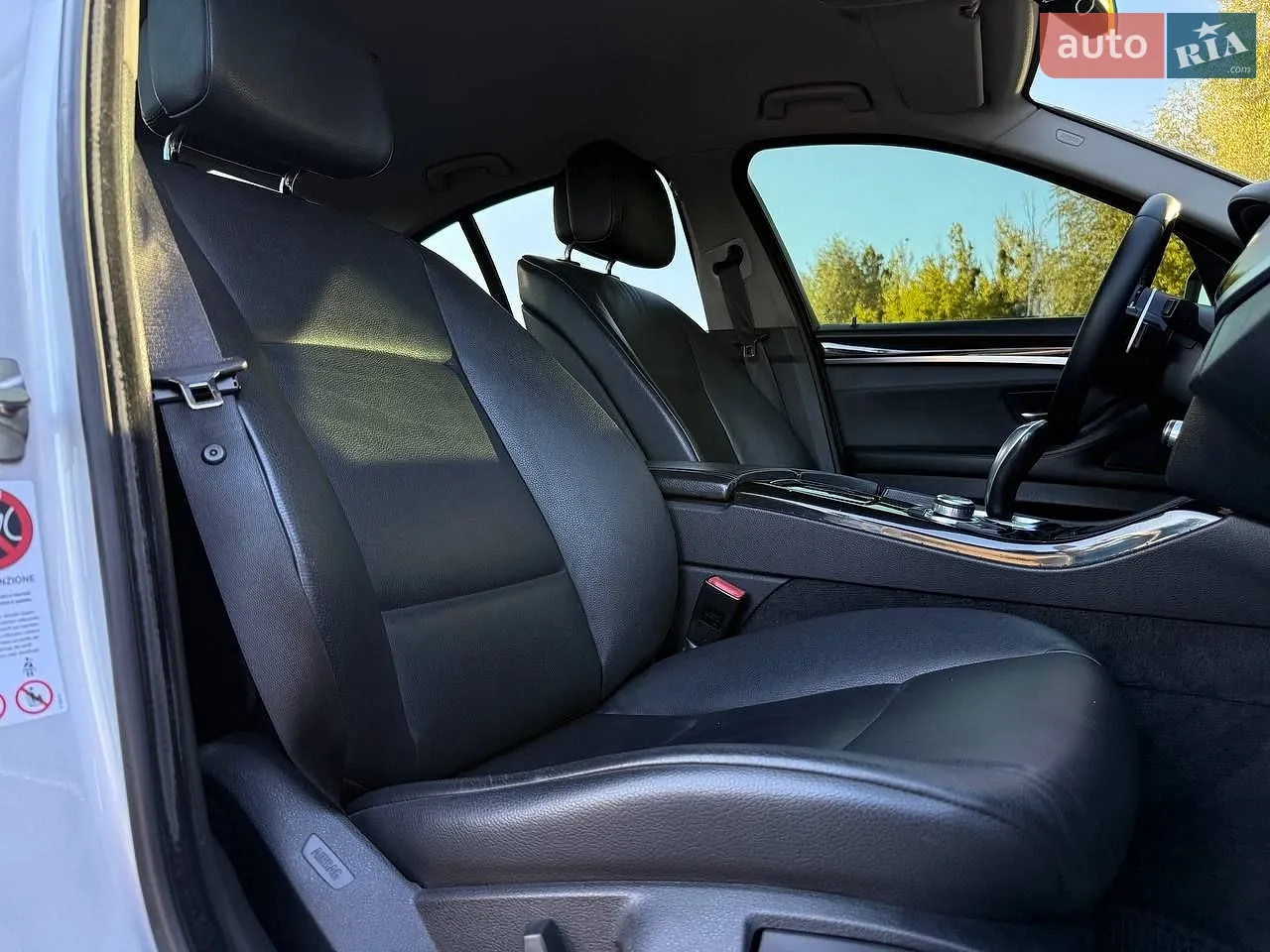 2010 BMW 5er - мініатюра 13