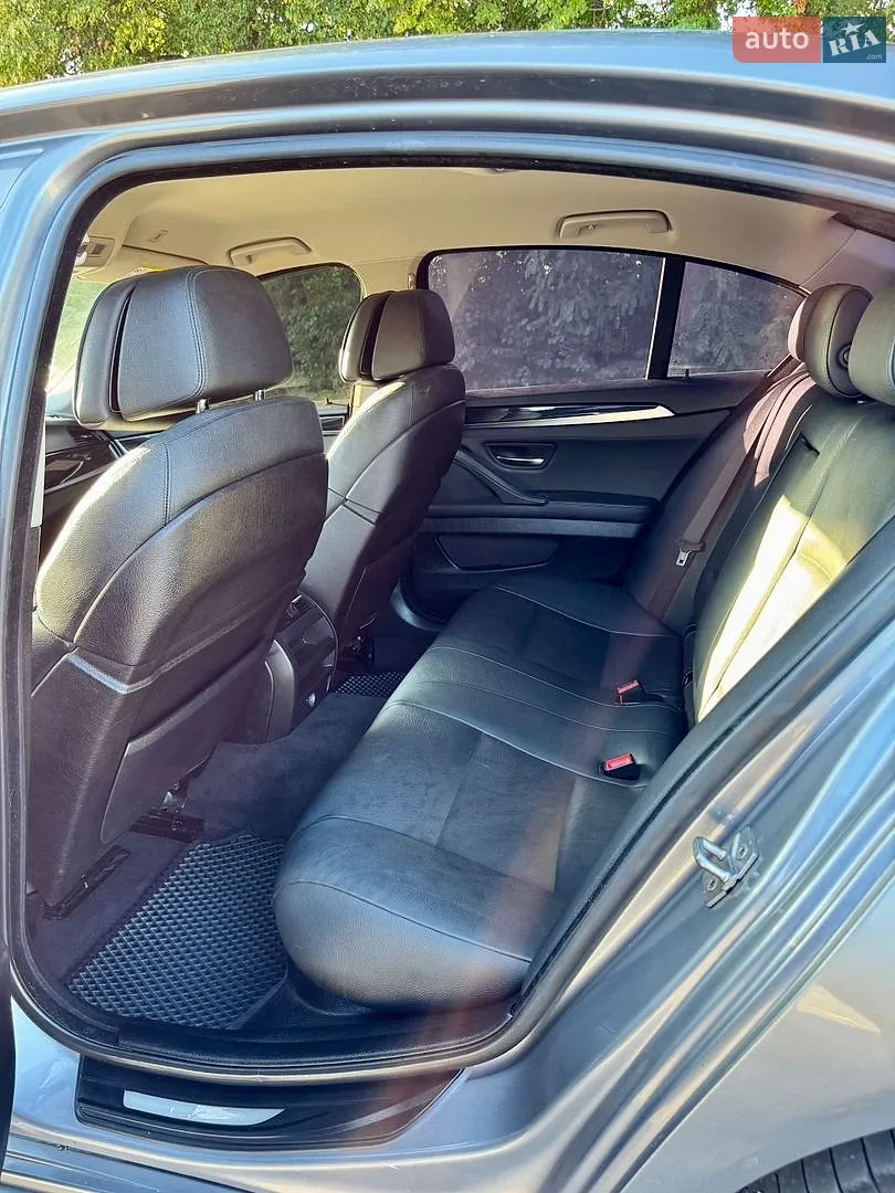 2010 BMW 5er - мініатюра 16
