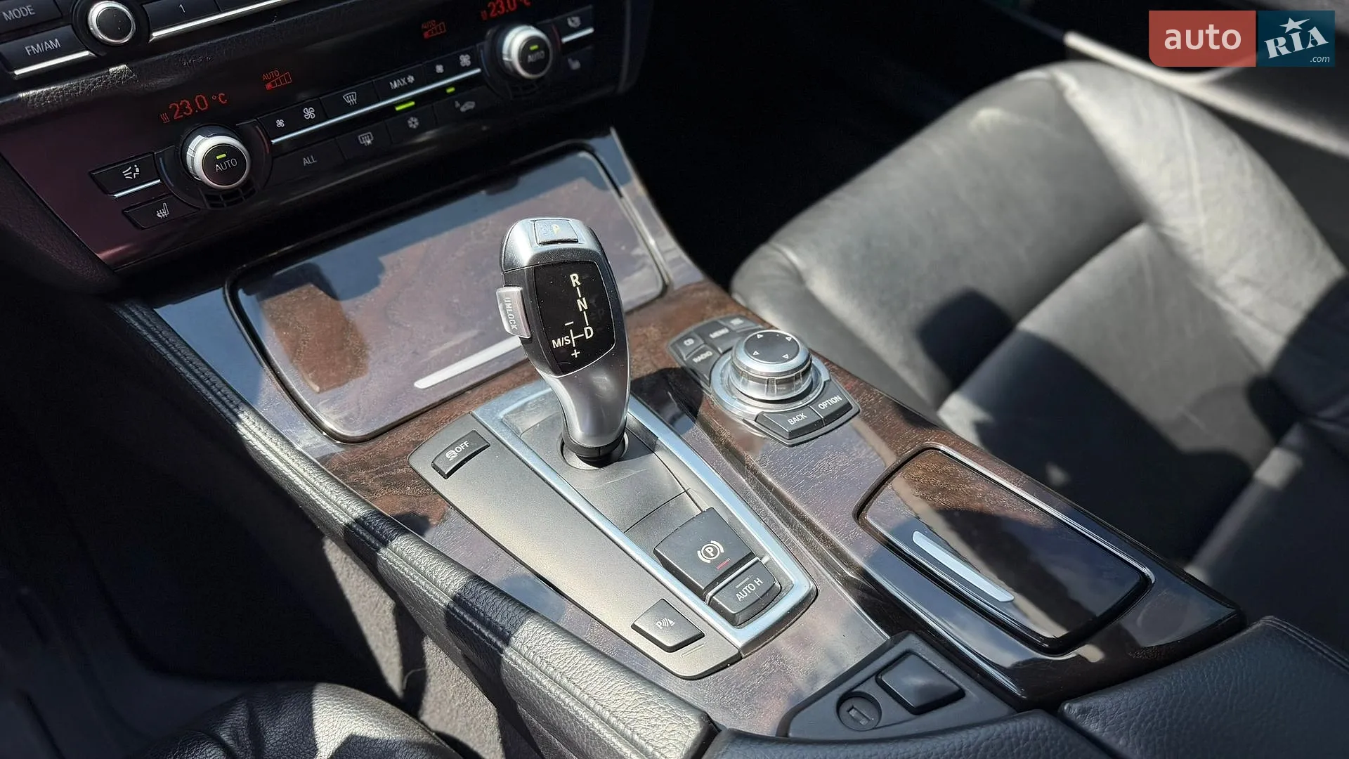 2011 BMW 5er - мініатюра 34