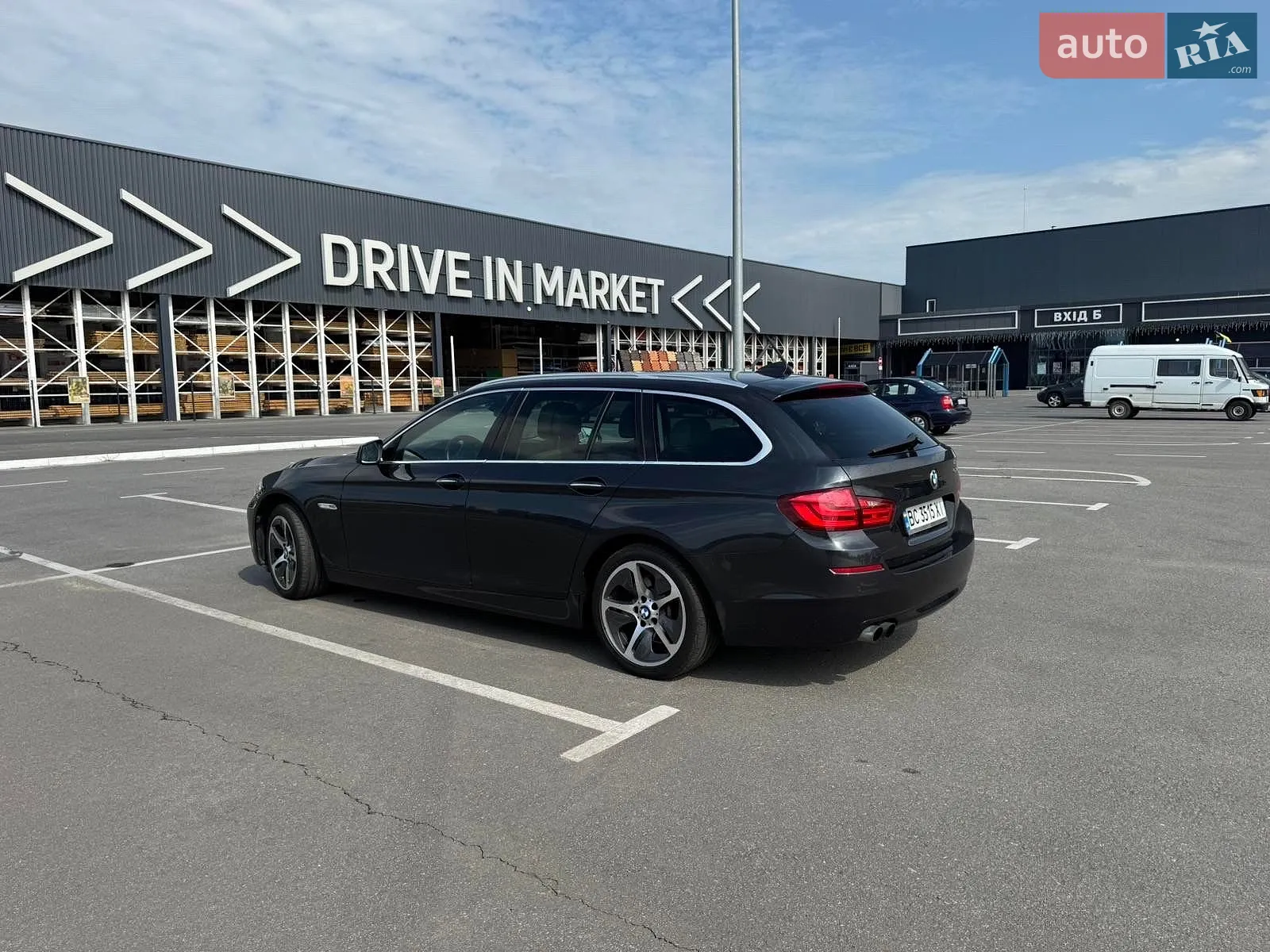2011 BMW 5er - мініатюра 3