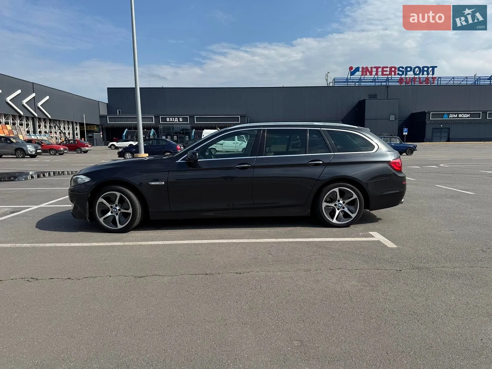 2011 BMW 5er - мініатюра 2