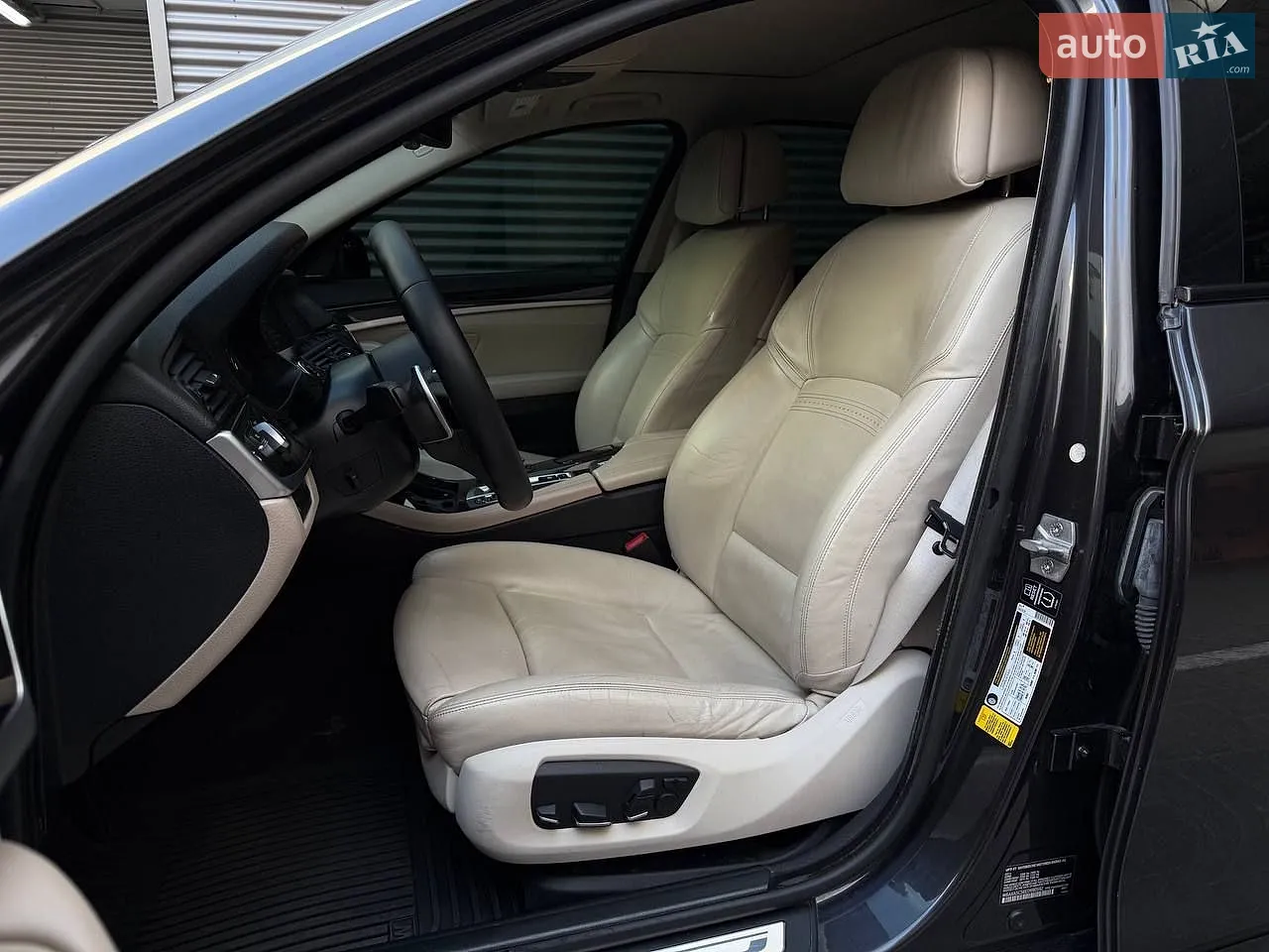 2014 BMW 5er - мініатюра 9