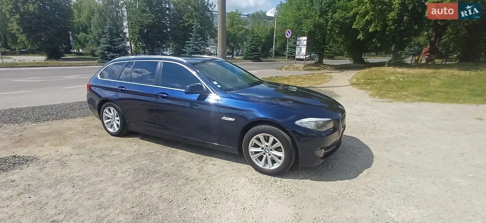 2011 BMW 5er - мініатюра 2